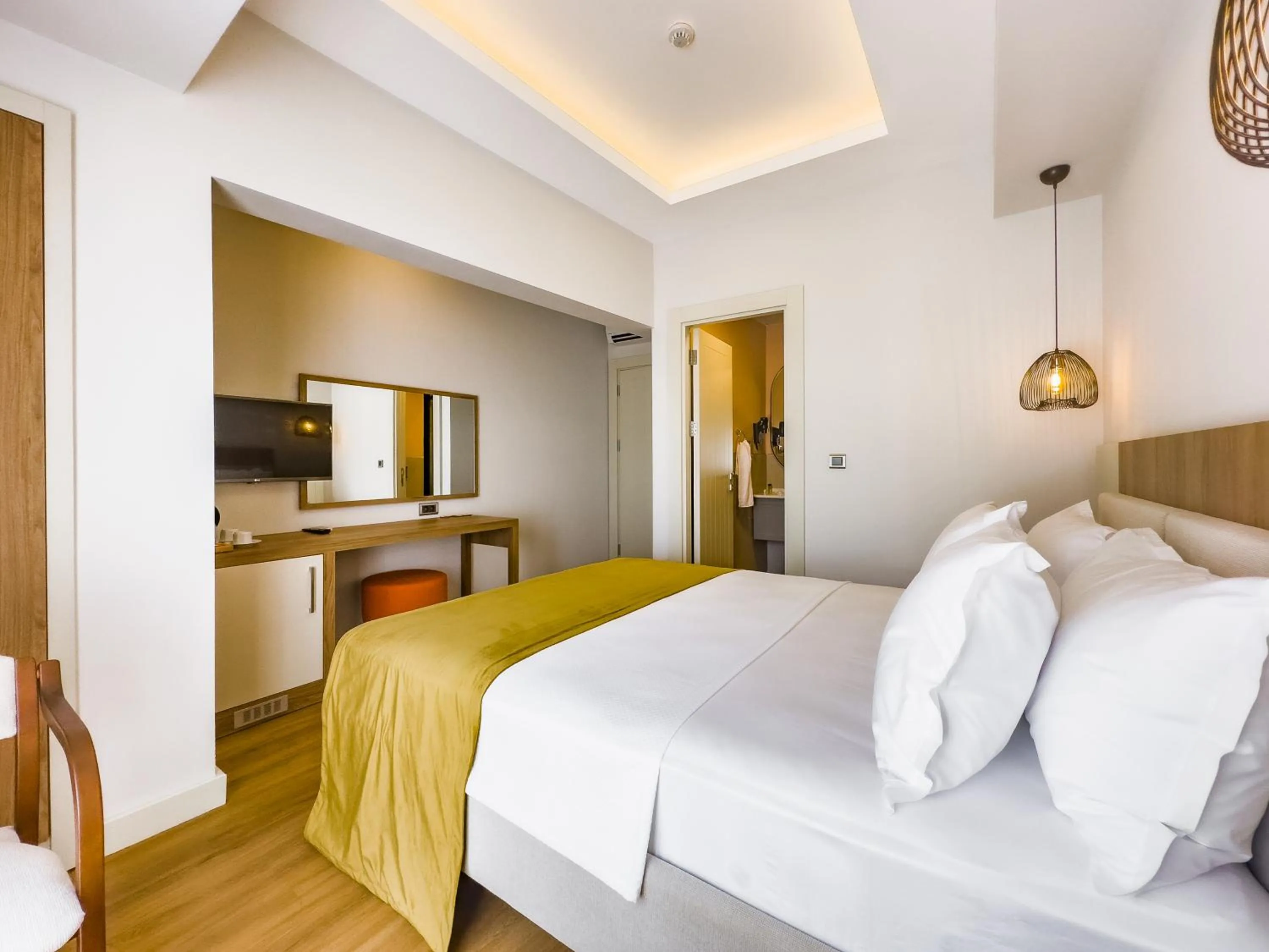 Bed in Dedeoğlu Port Hotel