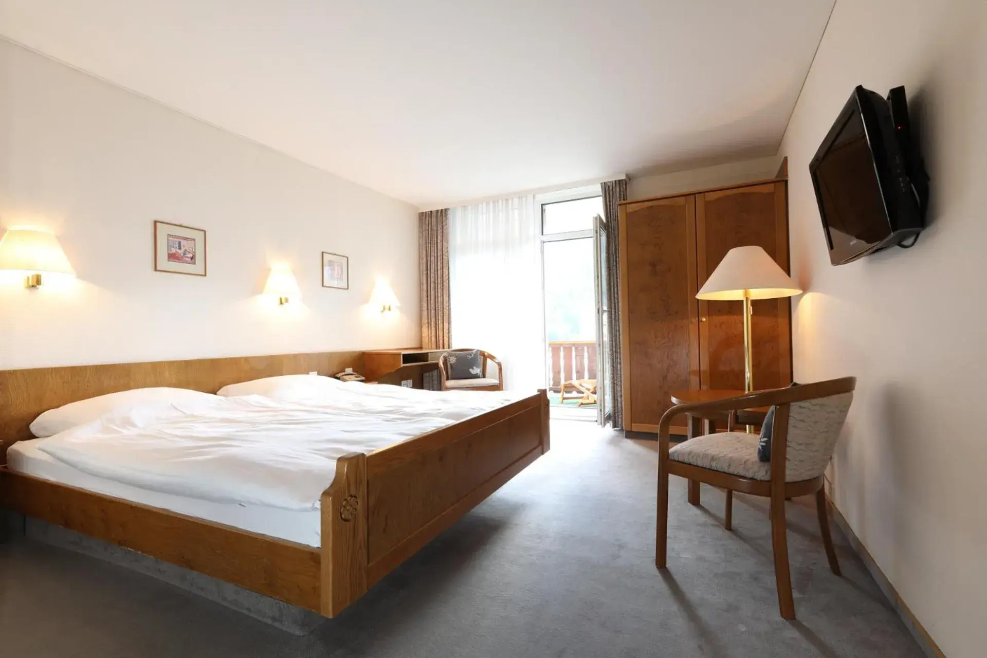 Double Room with Balcony in Hotel Concordia Double Room with Balcony in Hotel Concordia