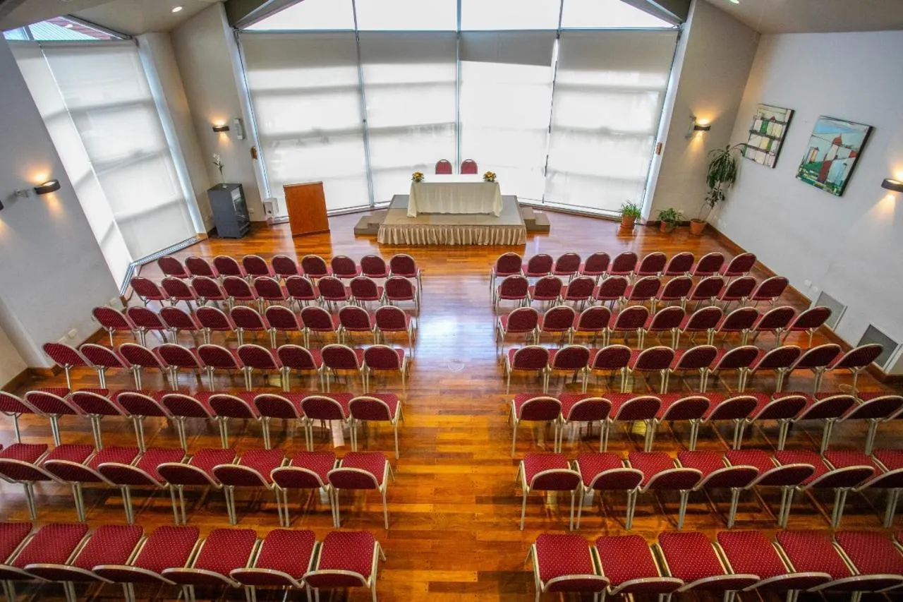 Meeting/conference room in Patagonia Sur Hotel
