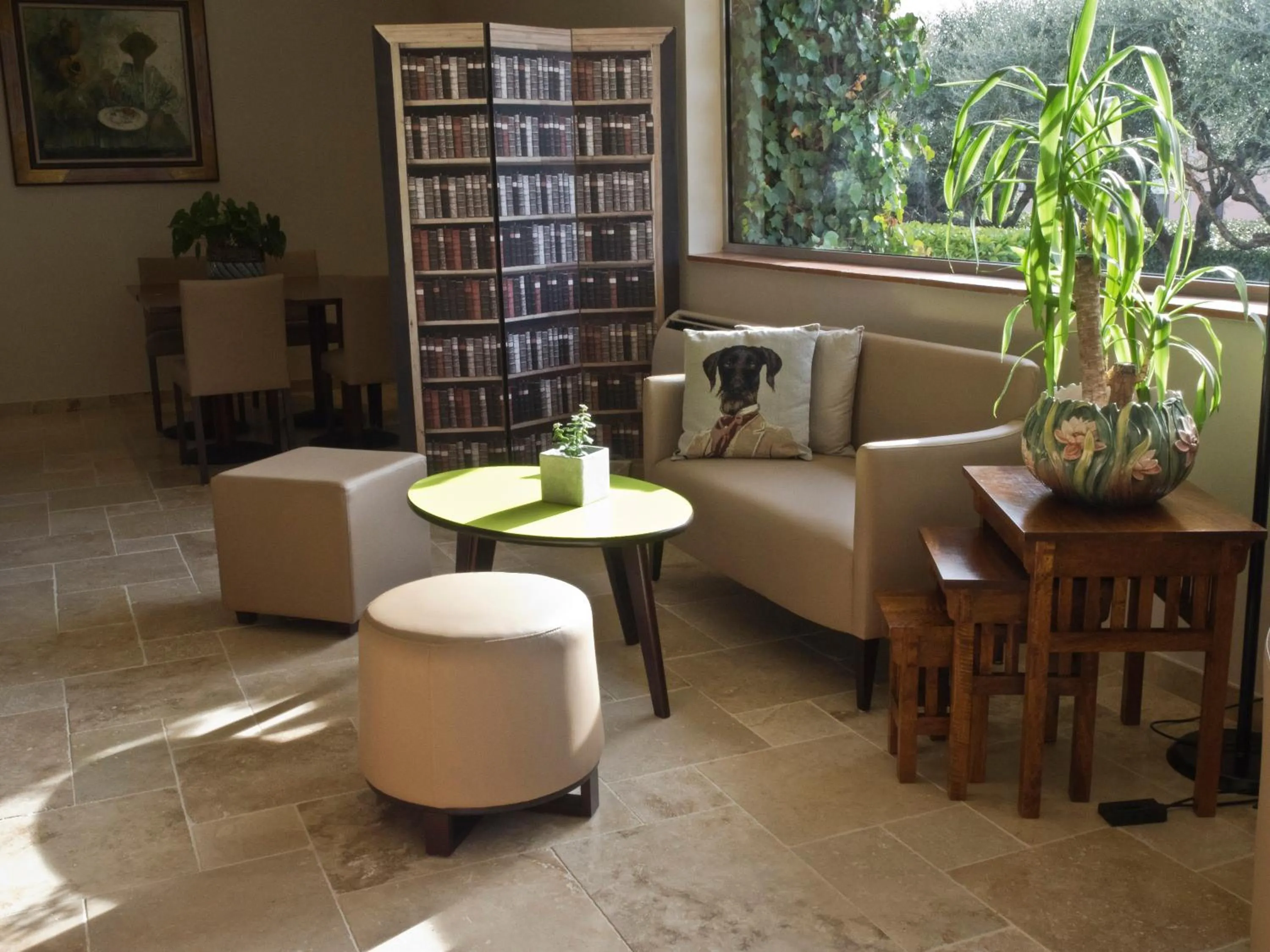 Lounge or bar in Hotel Les Oliviers