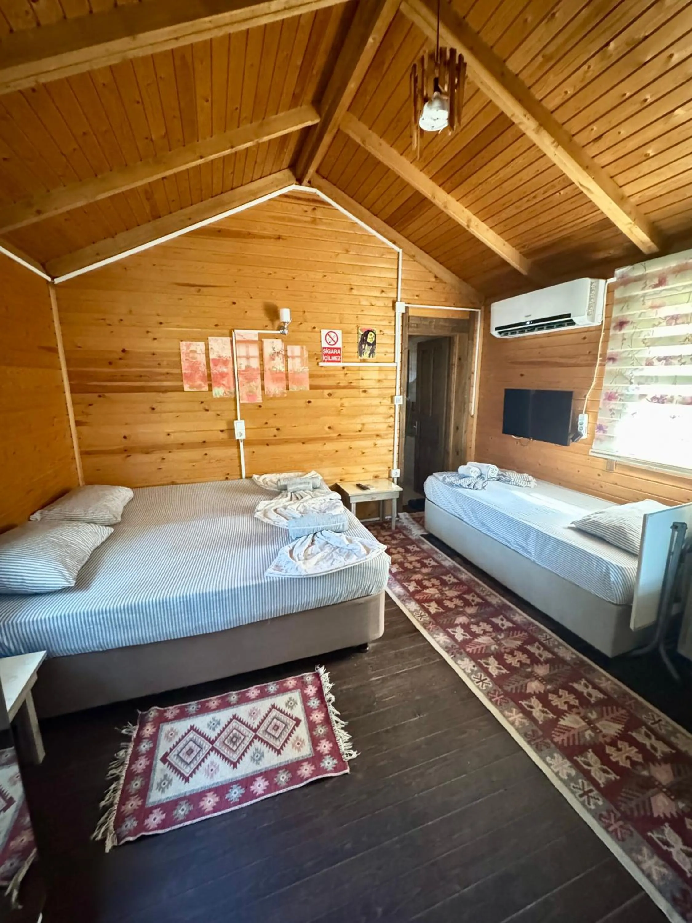 Communal lounge/ TV room, Bed in Villa Balım