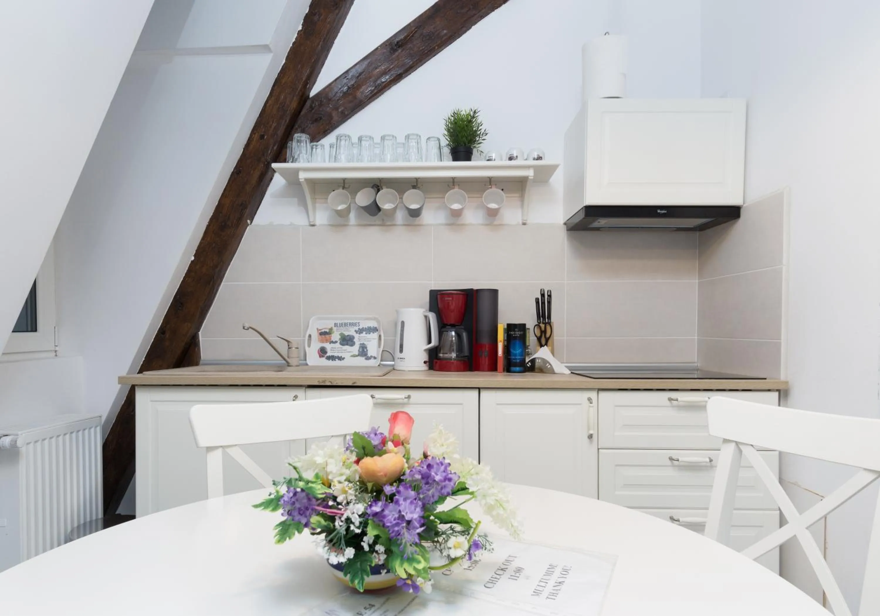 Kitchen or kitchenette in House 54