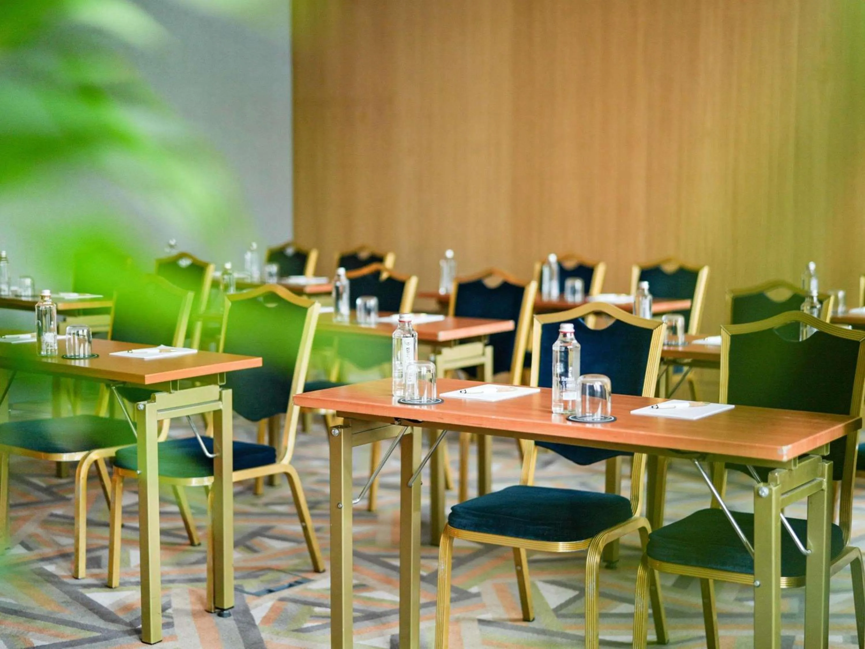 Meeting/conference room in Maison Sofia - MGallery