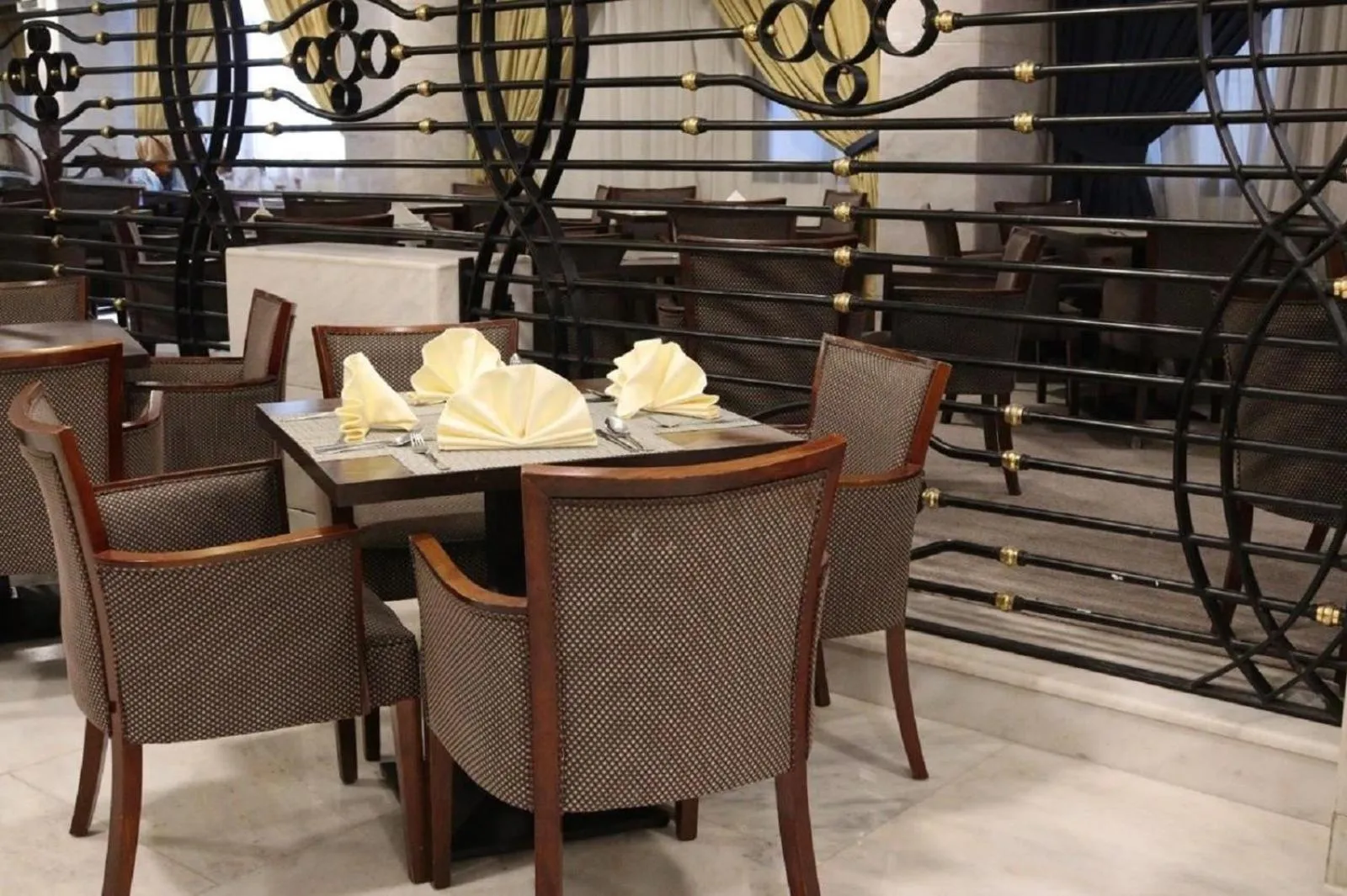 Restaurant/places to eat in Elaf Ajyad Hotel Makkah