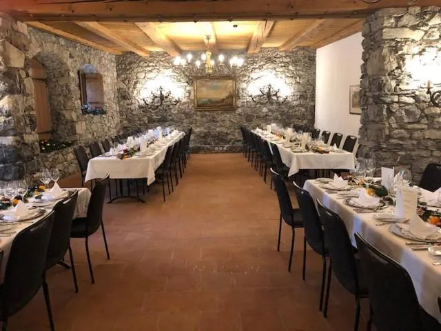 Restaurant/places to eat in Hotel Gasthof Löwen