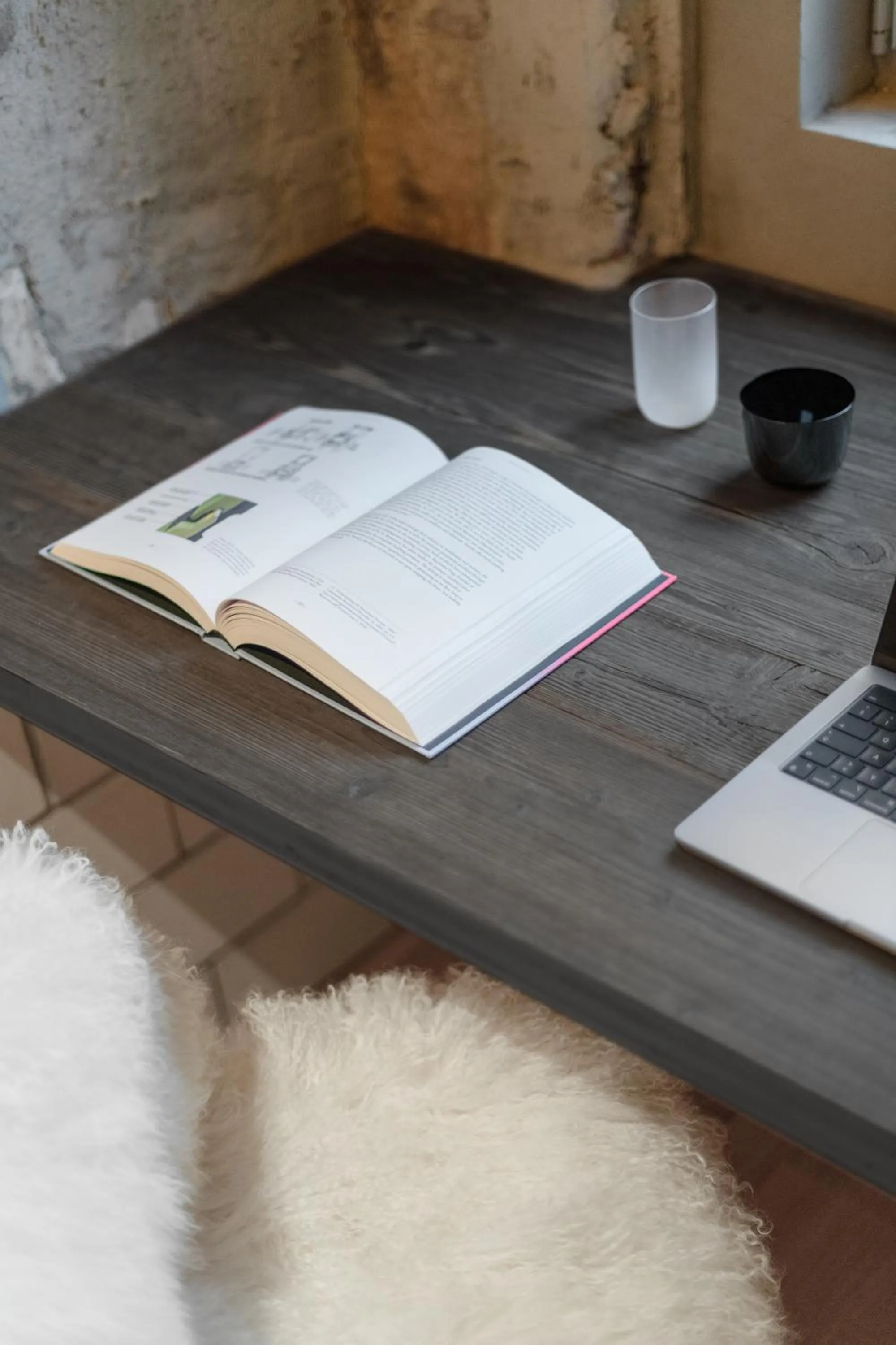 hair dresser in B5 Boutique & Design Hotel - Digital Check in - Adults Only