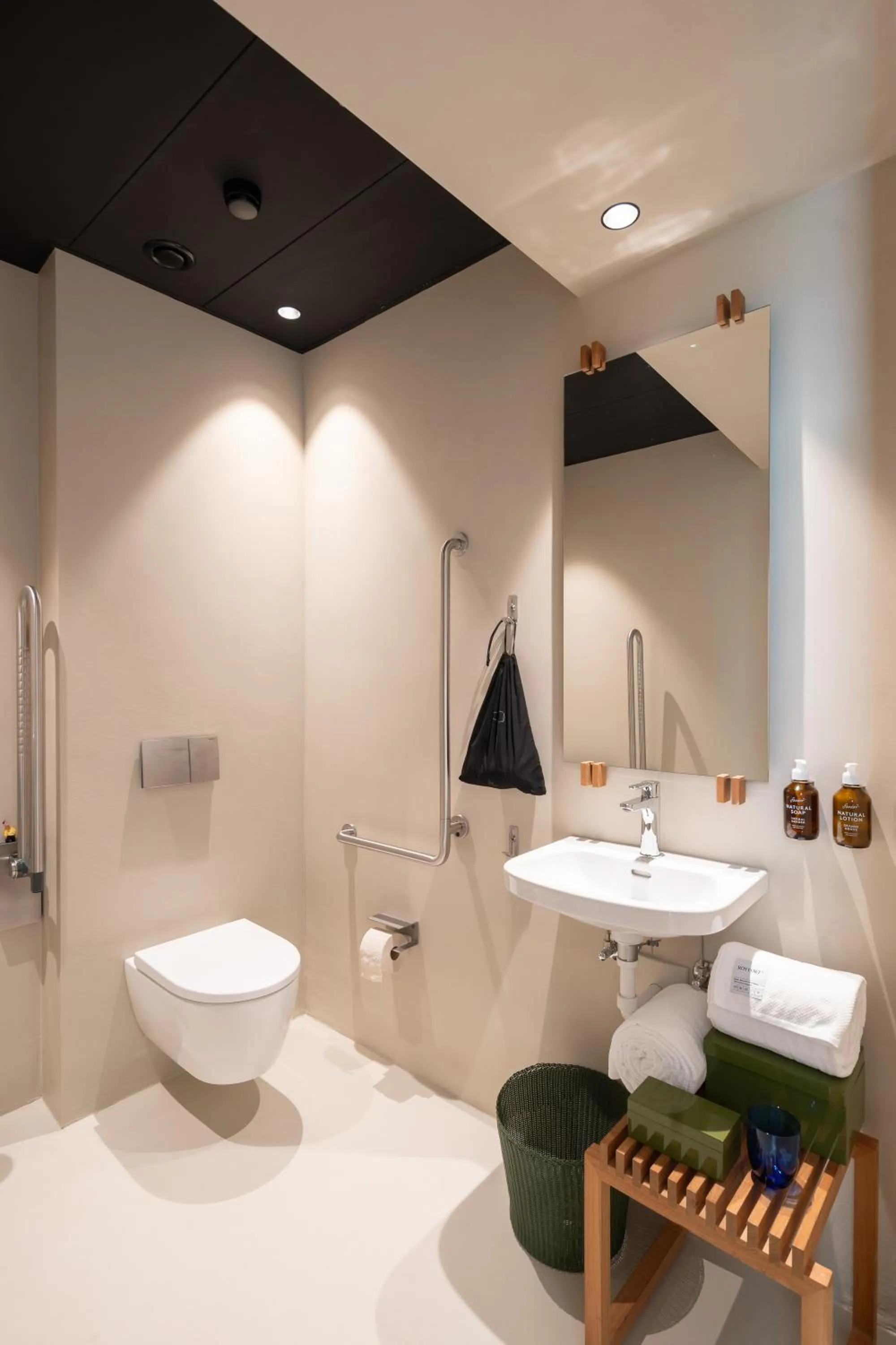 Shower in B5 Boutique & Design Hotel - Digital Check in - Adults Only