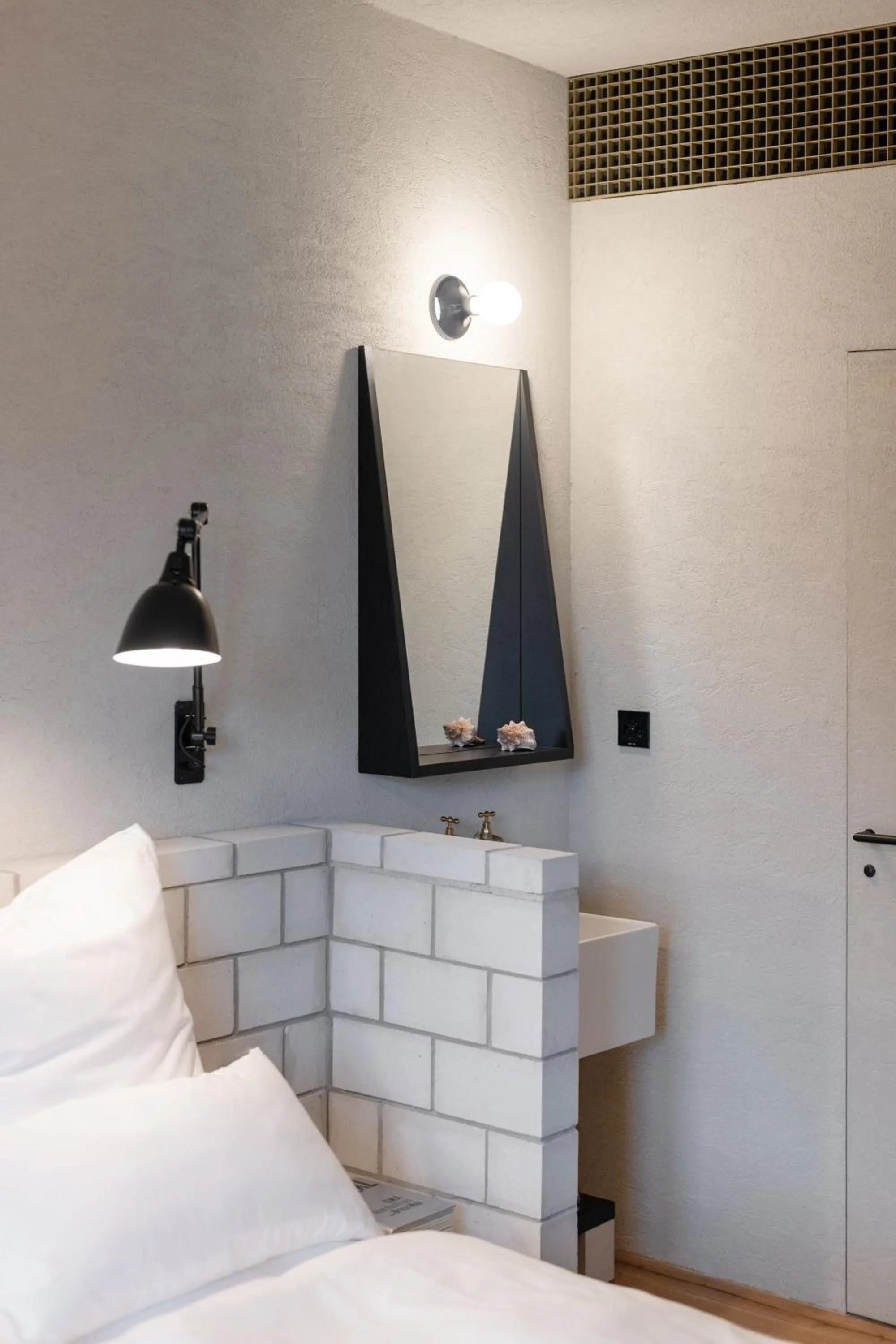 Bed in B5 Boutique & Design Hotel - Digital Check in - Adults Only