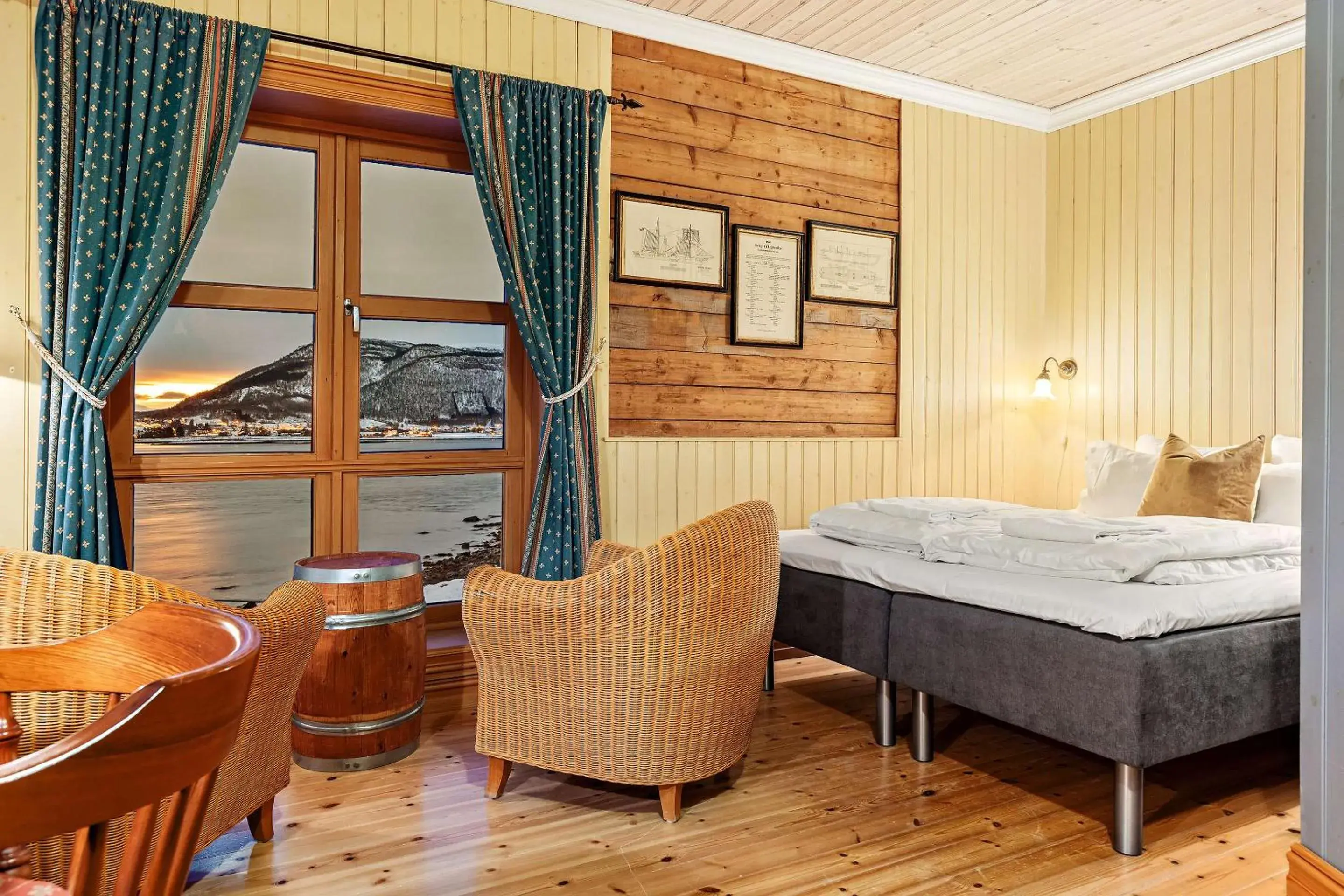 Standard King Room with Sea View in Sandtorgholmen Hotel - Best Western Signature Collection Standard King Room with Sea View in Sandtorgholmen Hotel - Best Western Signature Collection