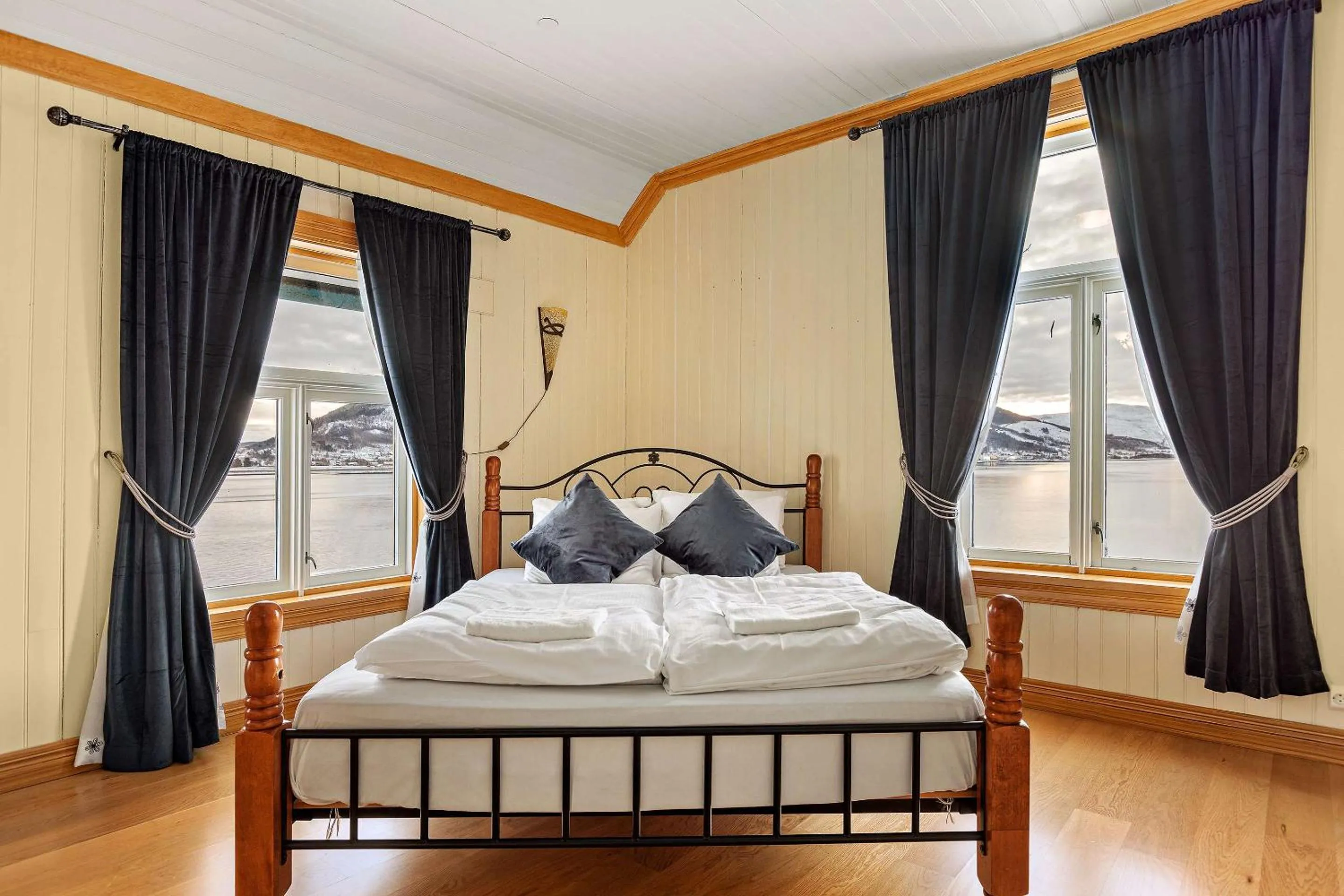 Photo of the whole room, Bed in Sandtorgholmen Hotel - Best Western Signature Collection