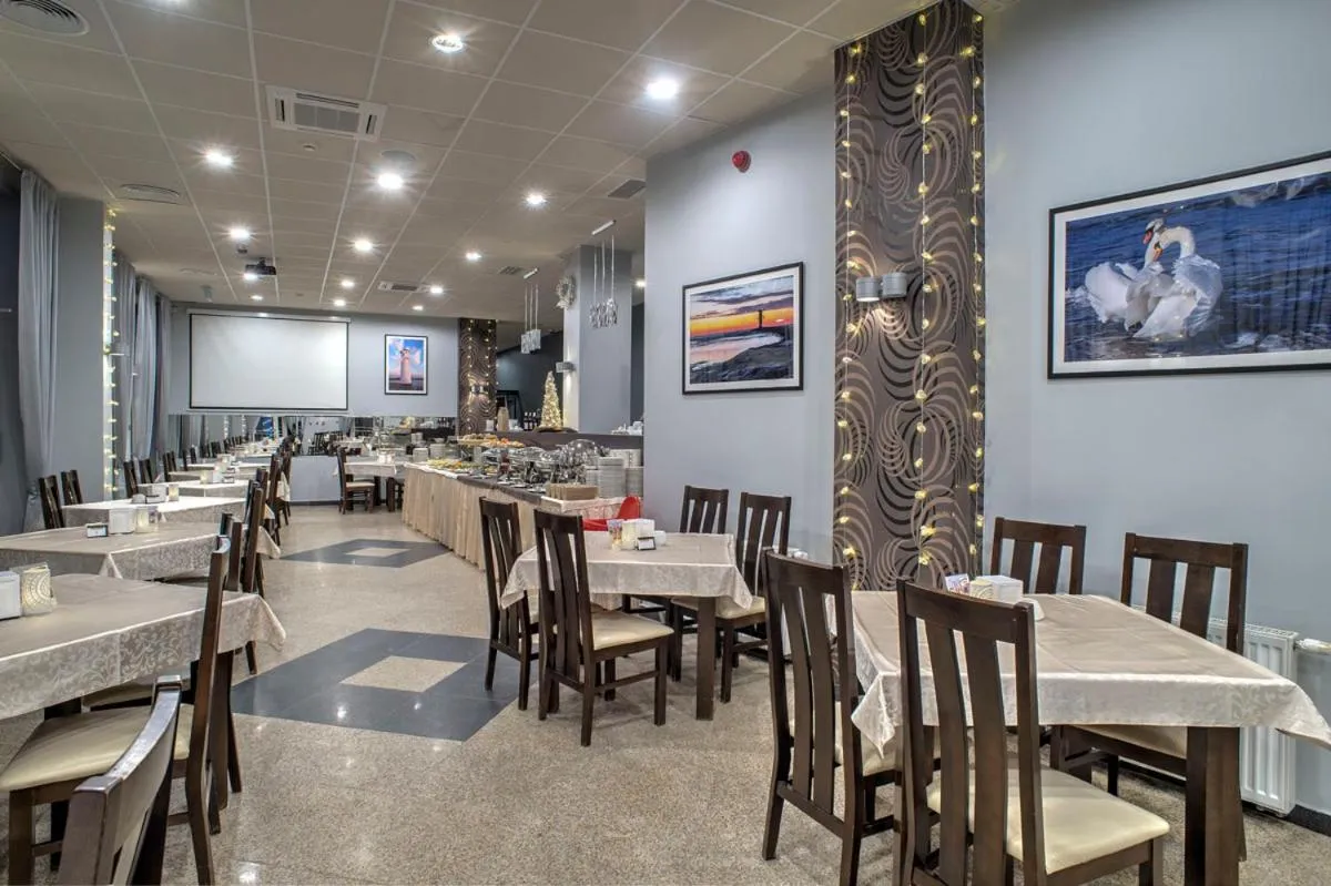 Restaurant/places to eat in Aparthotel Baltic Spa