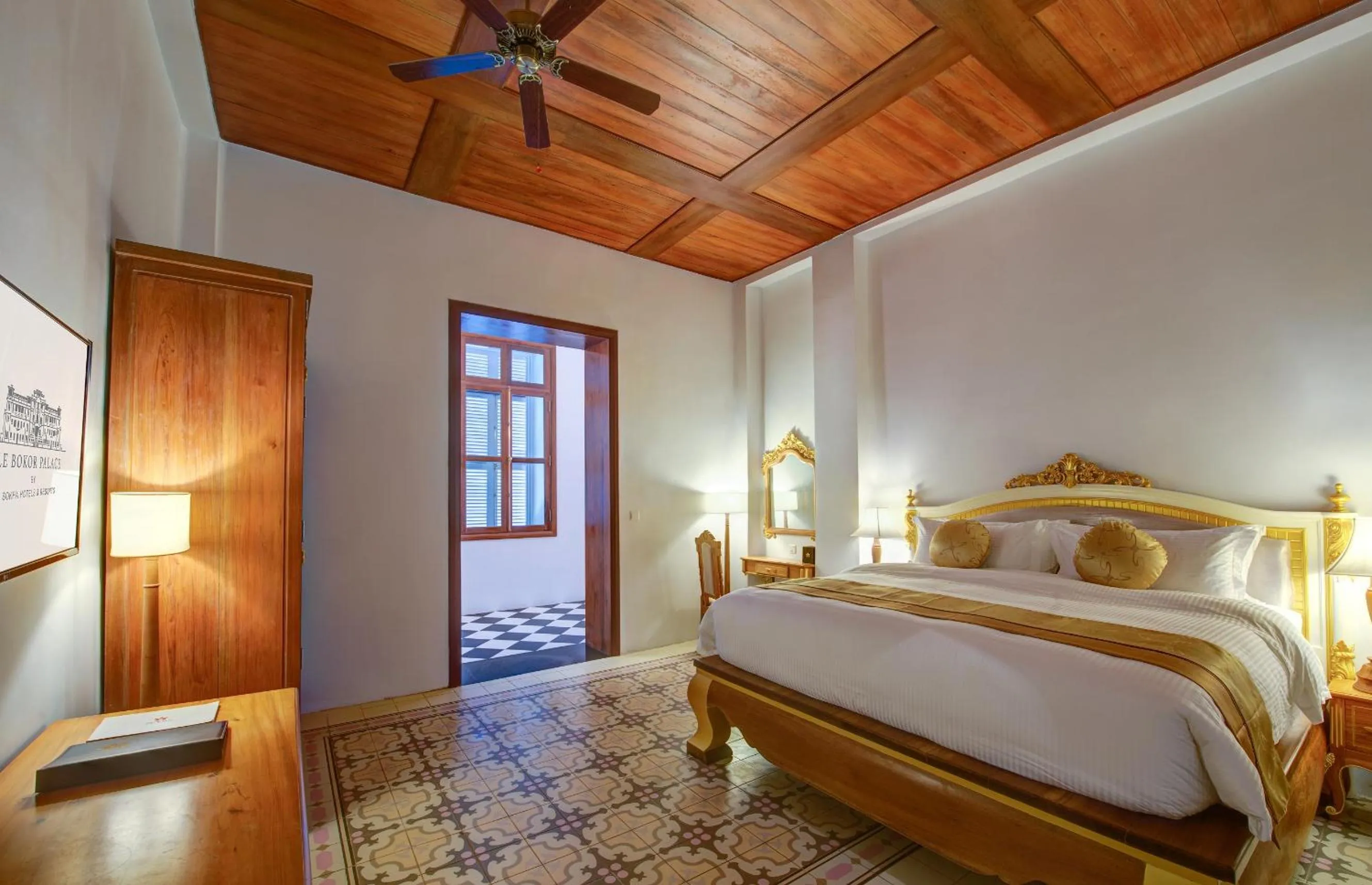 Bed in Le Bokor Palace