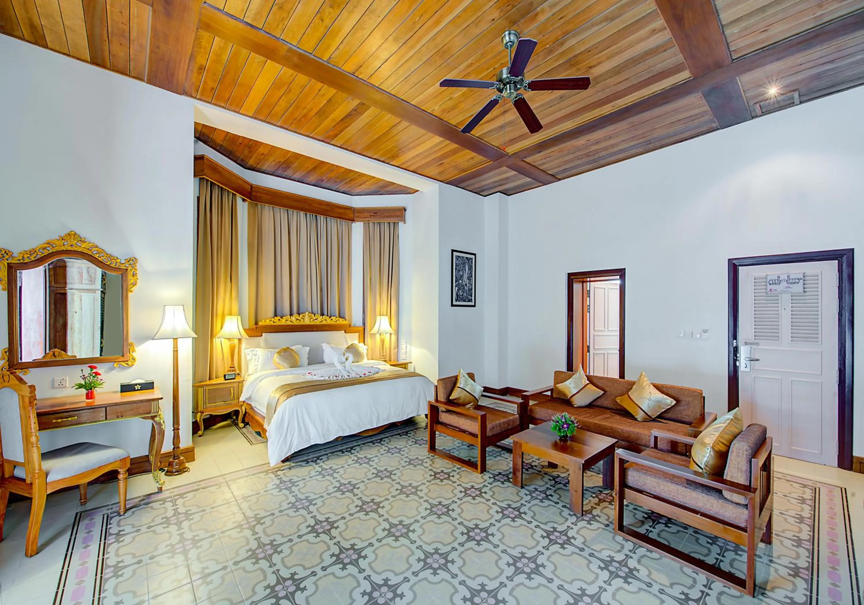 Bedroom, Bed in Le Bokor Palace