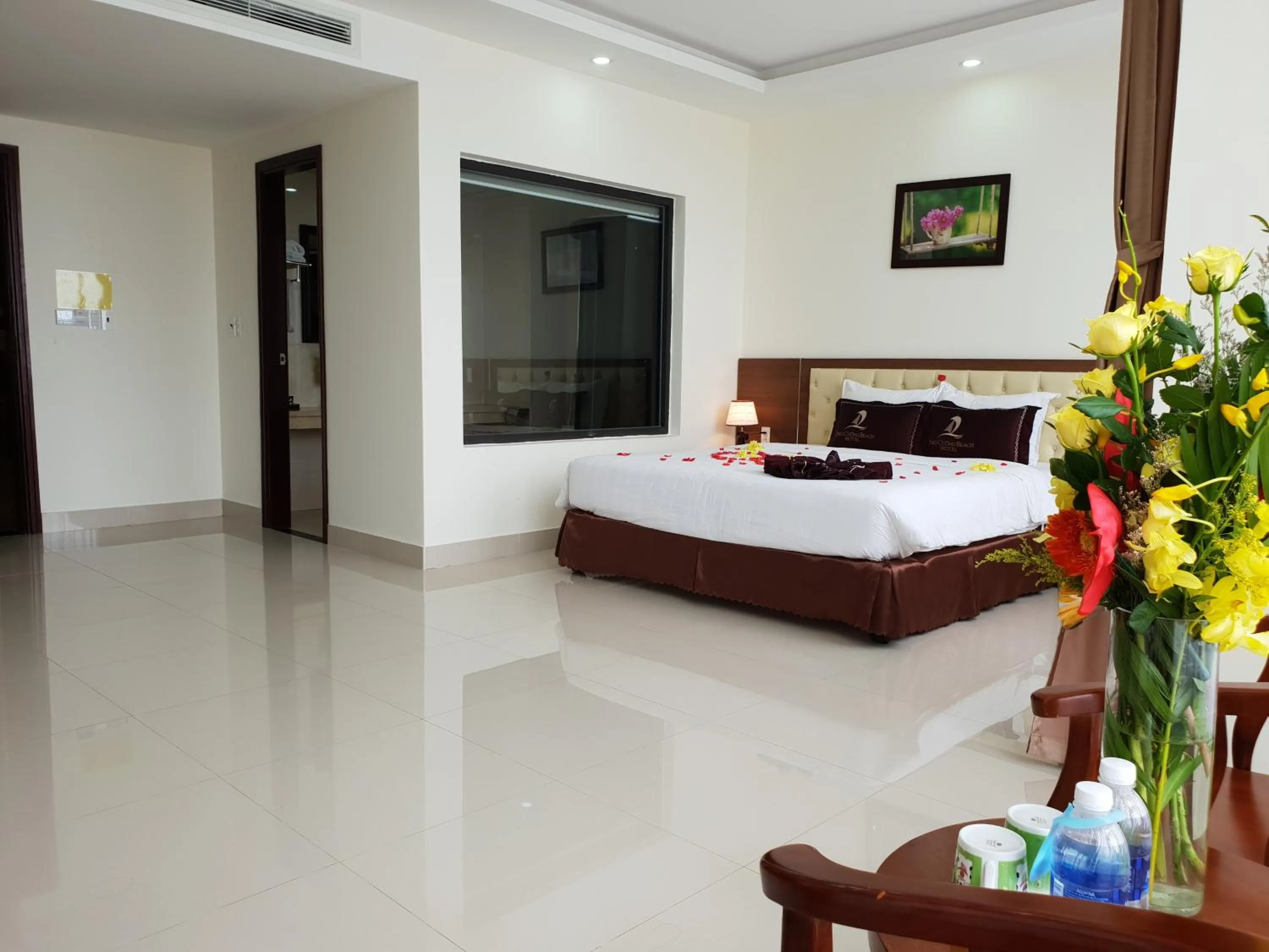 Photo of the whole room, Bed in Phu Cuong Beach Hotel