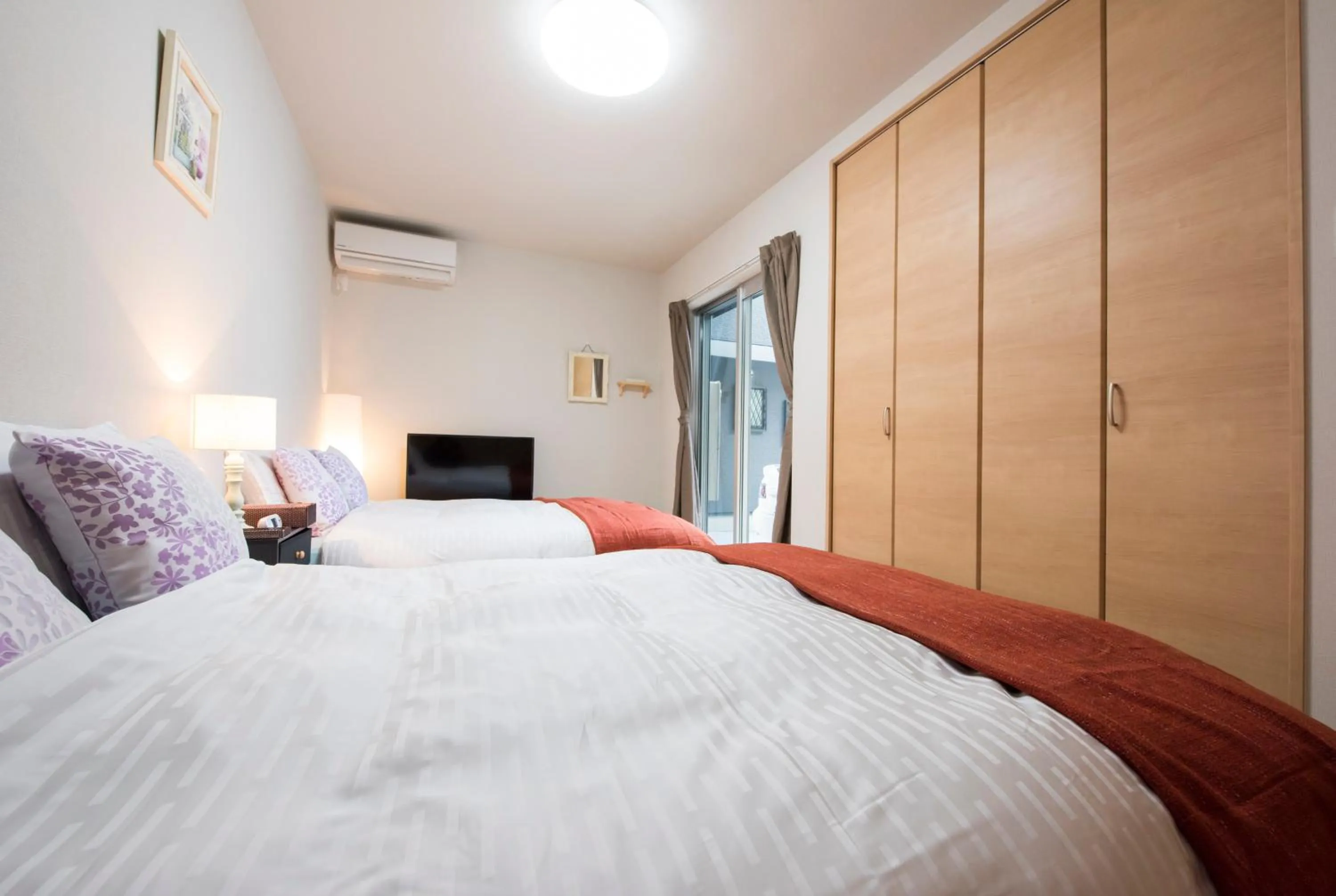 Bedroom, Bed in Tinker Bell