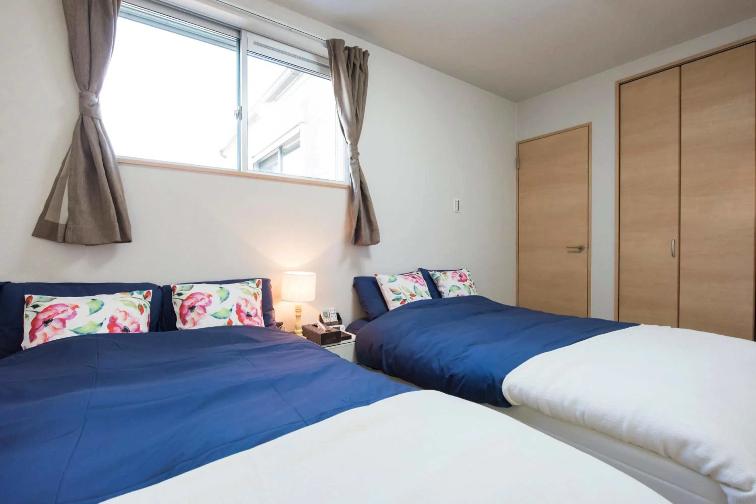 Bedroom, Bed in Tinker Bell