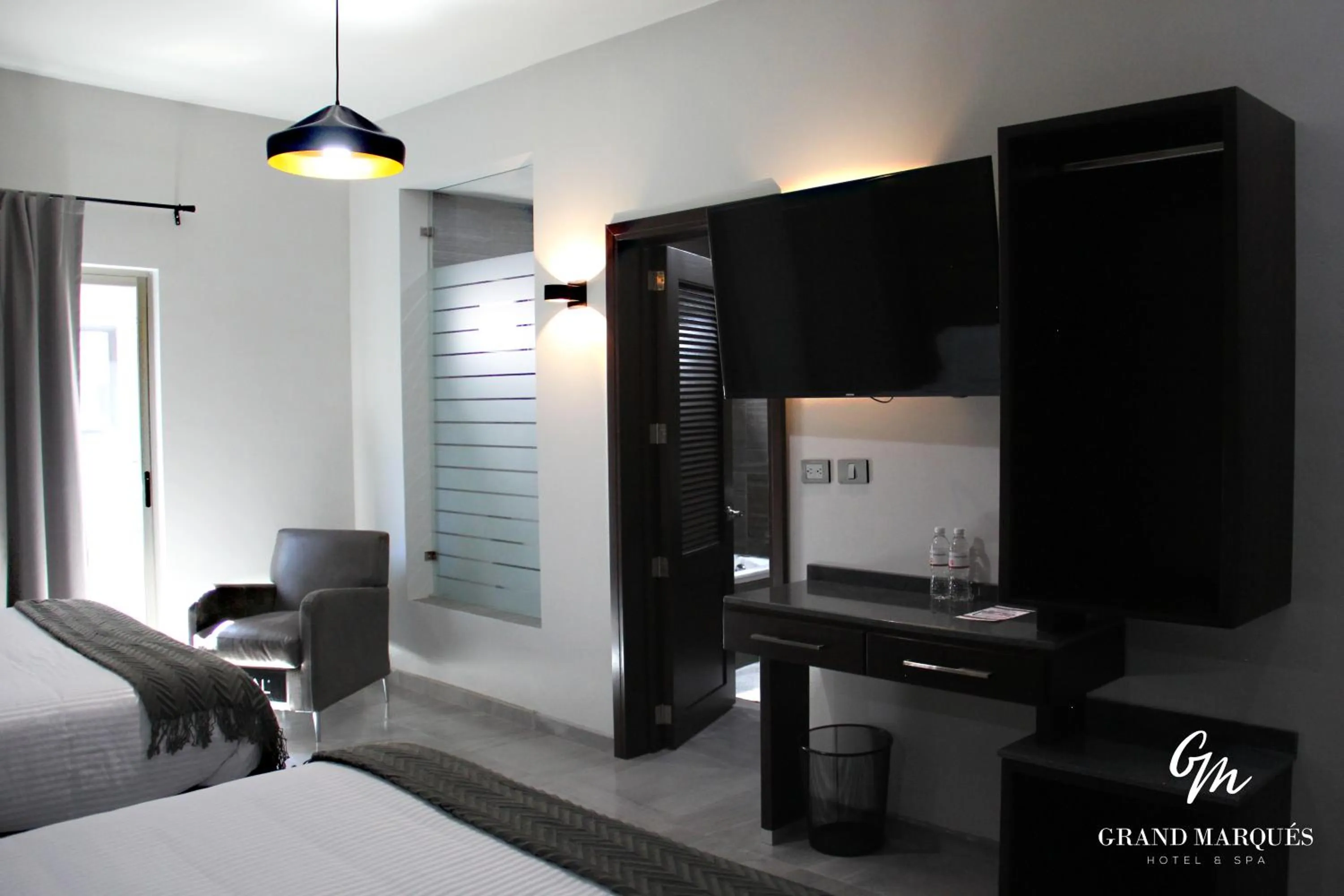 Photo of the whole room, Bed in Grand Marques