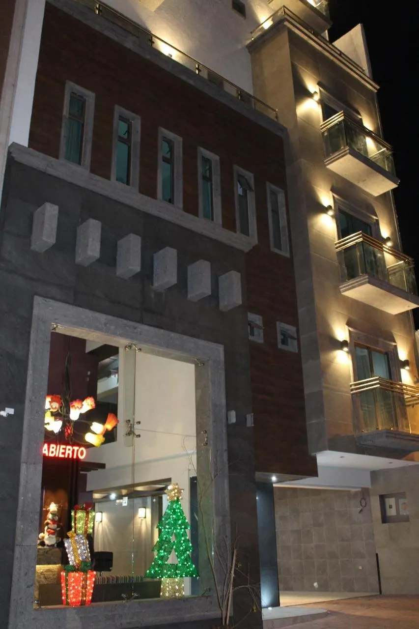 Property building in Grand Marques