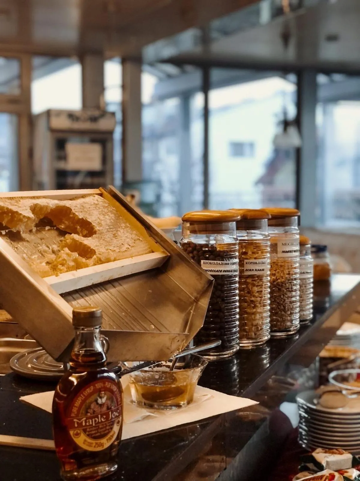 Restaurant/places to eat in Hotel Concorde