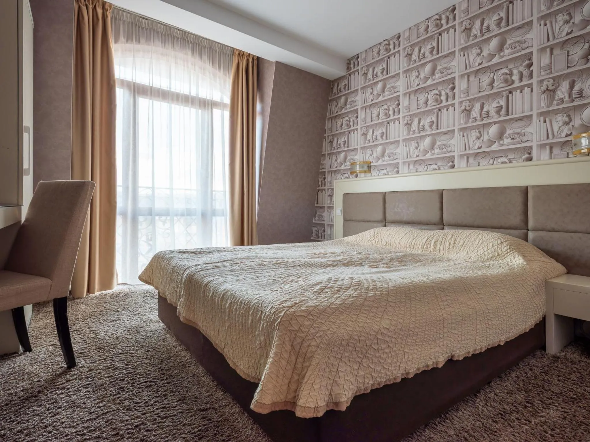 Bed in Hotel Concorde