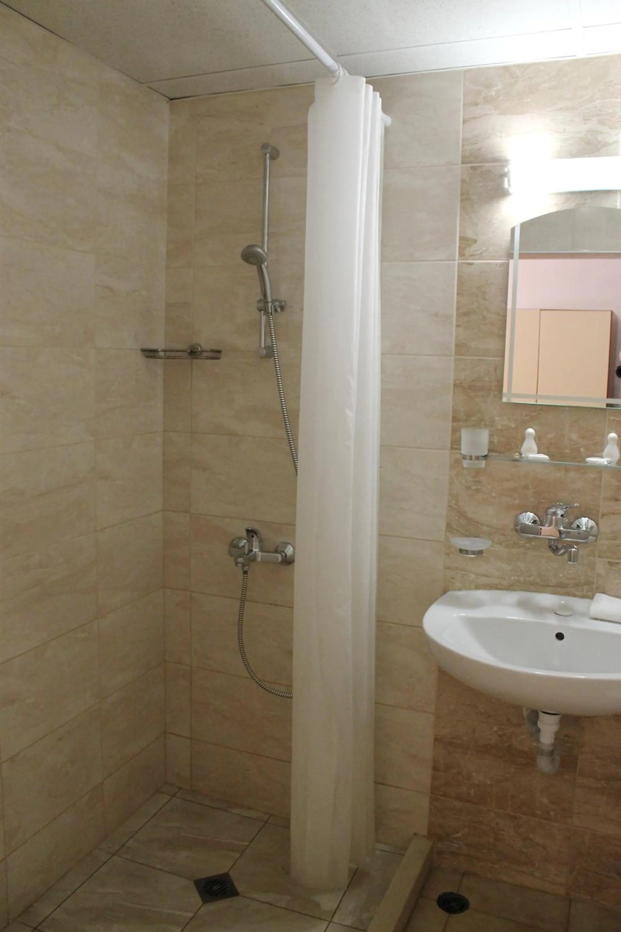 Bathroom in Hotel Onyx