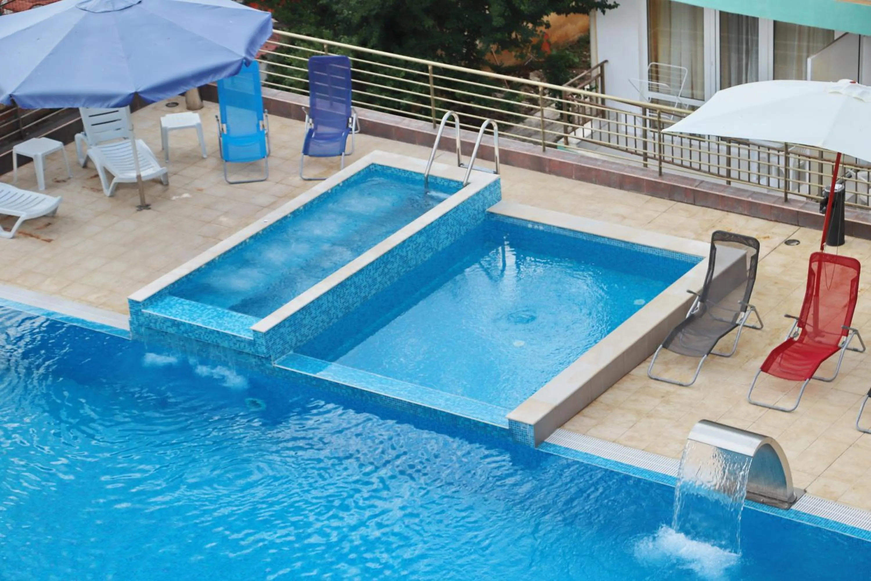 Hot Tub in Hotel Onyx