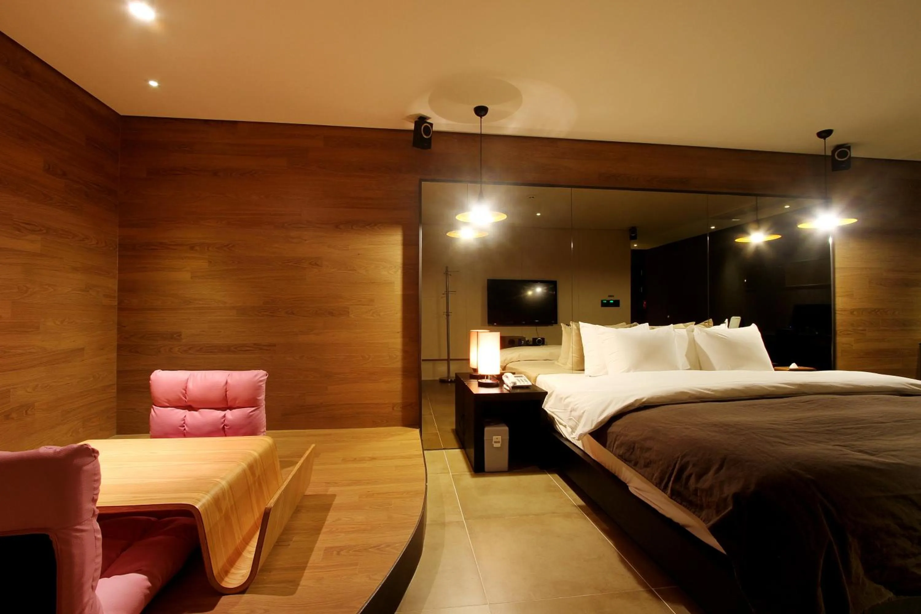 Bed in Uijeongbu Latree Hotel