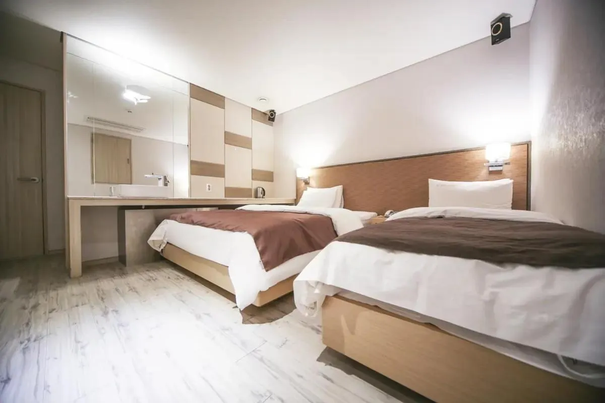 Bed in Uijeongbu Latree Hotel