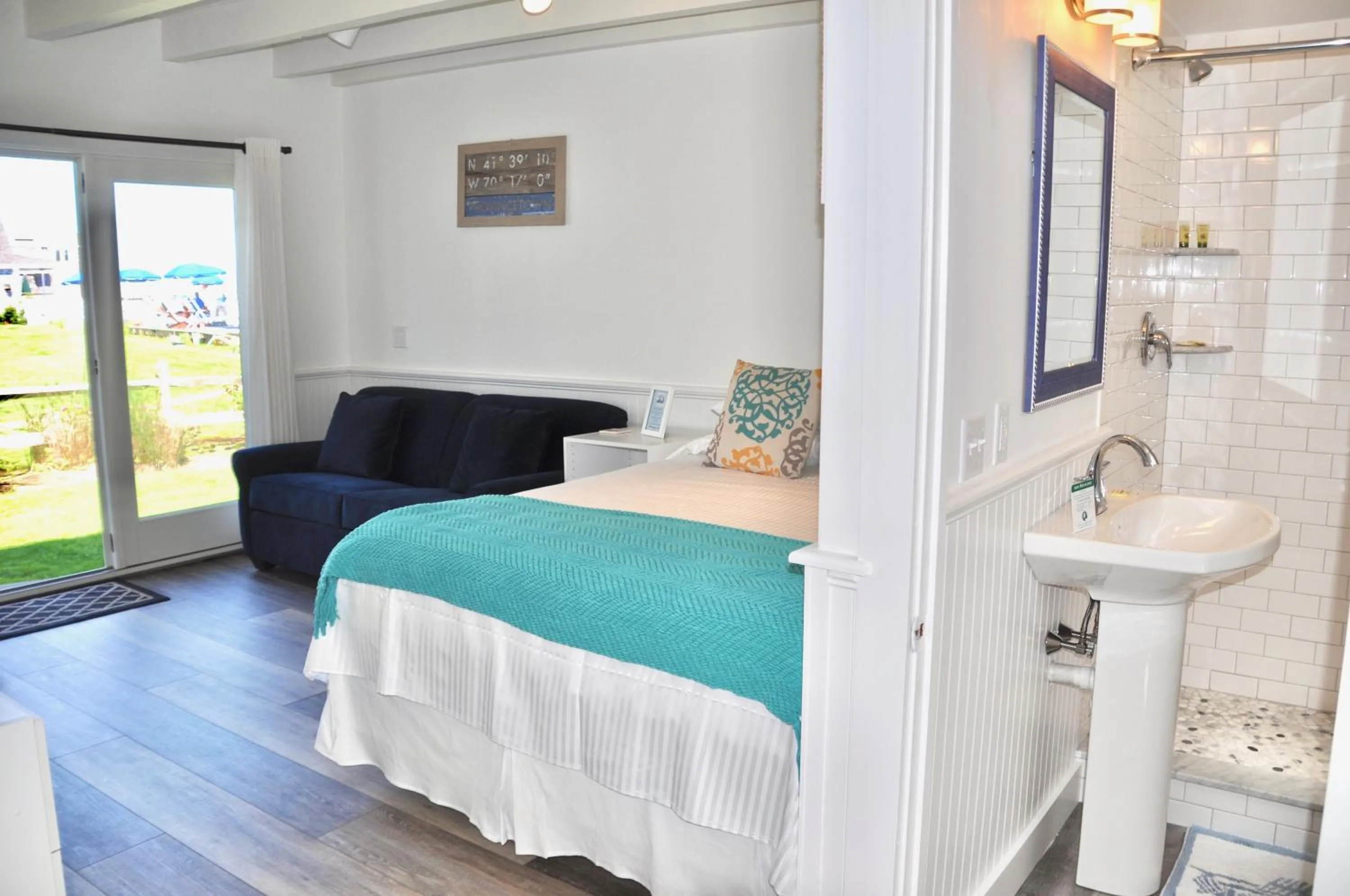 Bed in The Masthead Resort