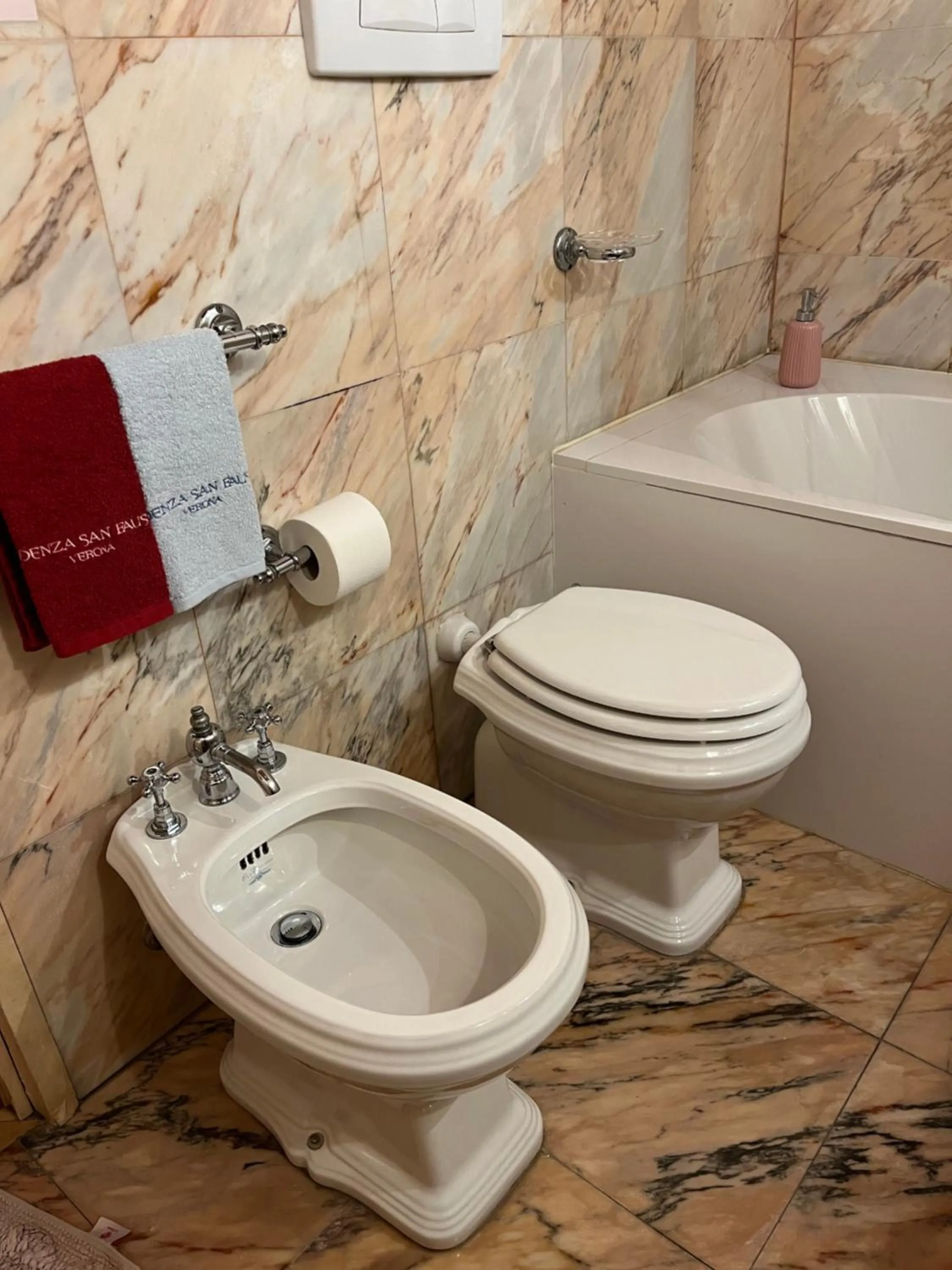 Toilet in Residenza San Faustino