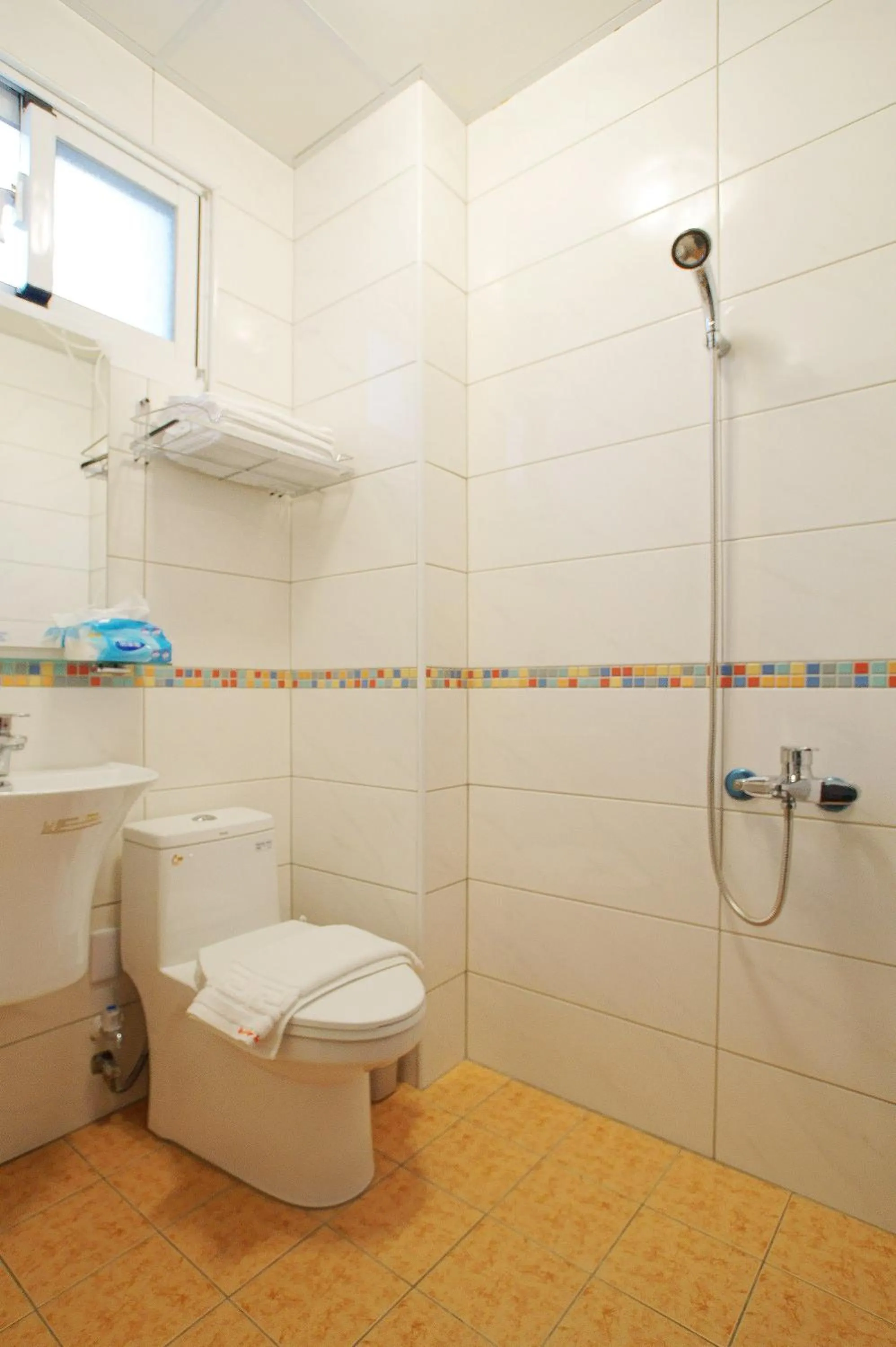 Shower in Trip Village-Hulk's Homestay