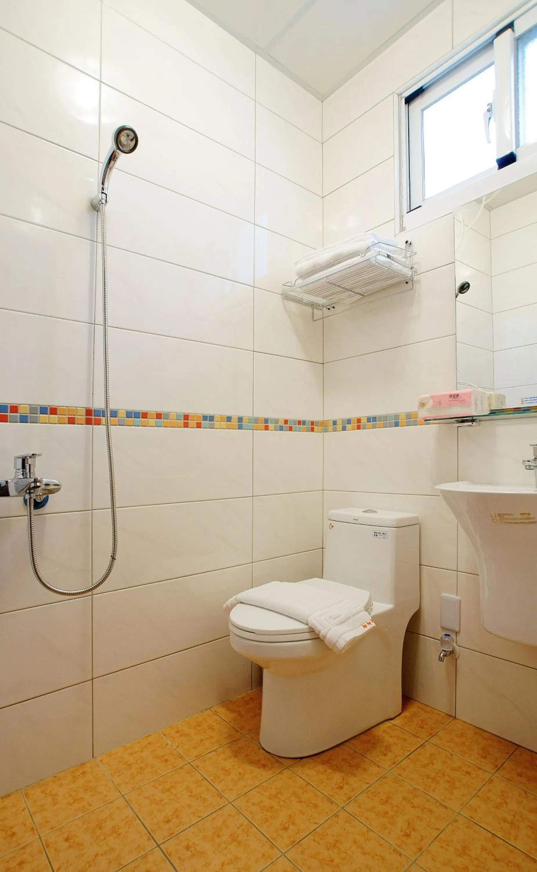 Shower in Trip Village-Hulk's Homestay