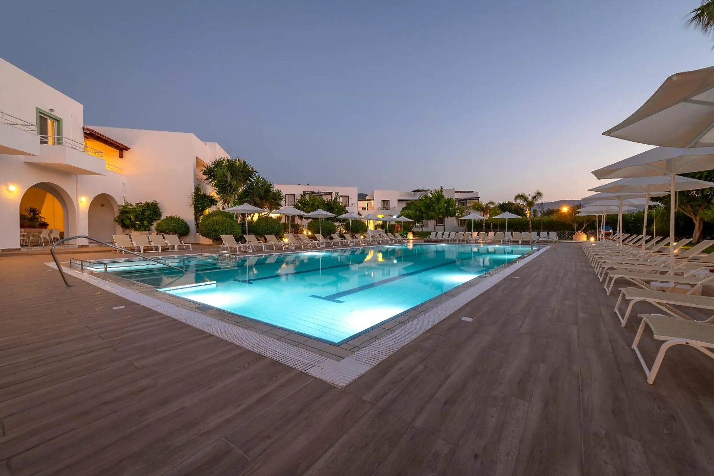 Swimming pool in Alexandra Beach