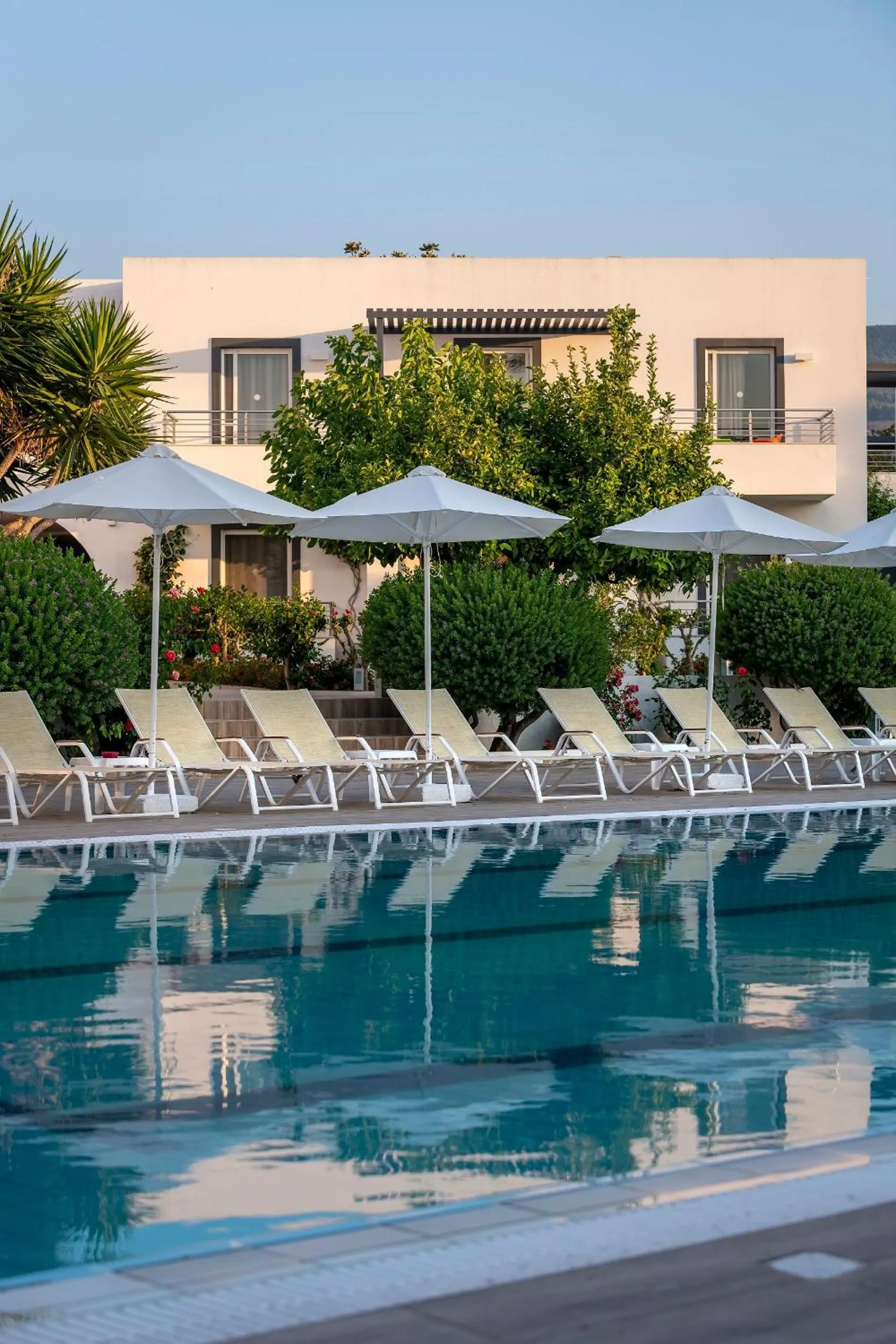 Swimming pool in Alexandra Beach