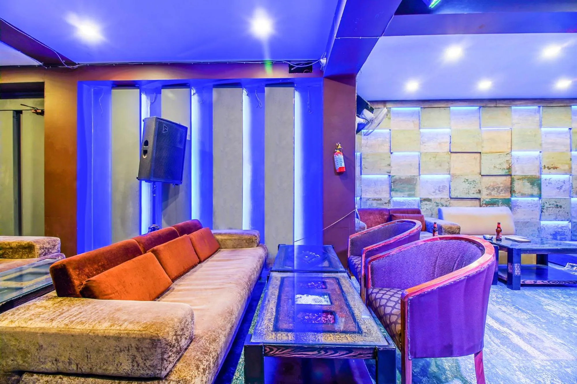 Seating area in FabHotel White Klove - Nr New Delhi Railway Station