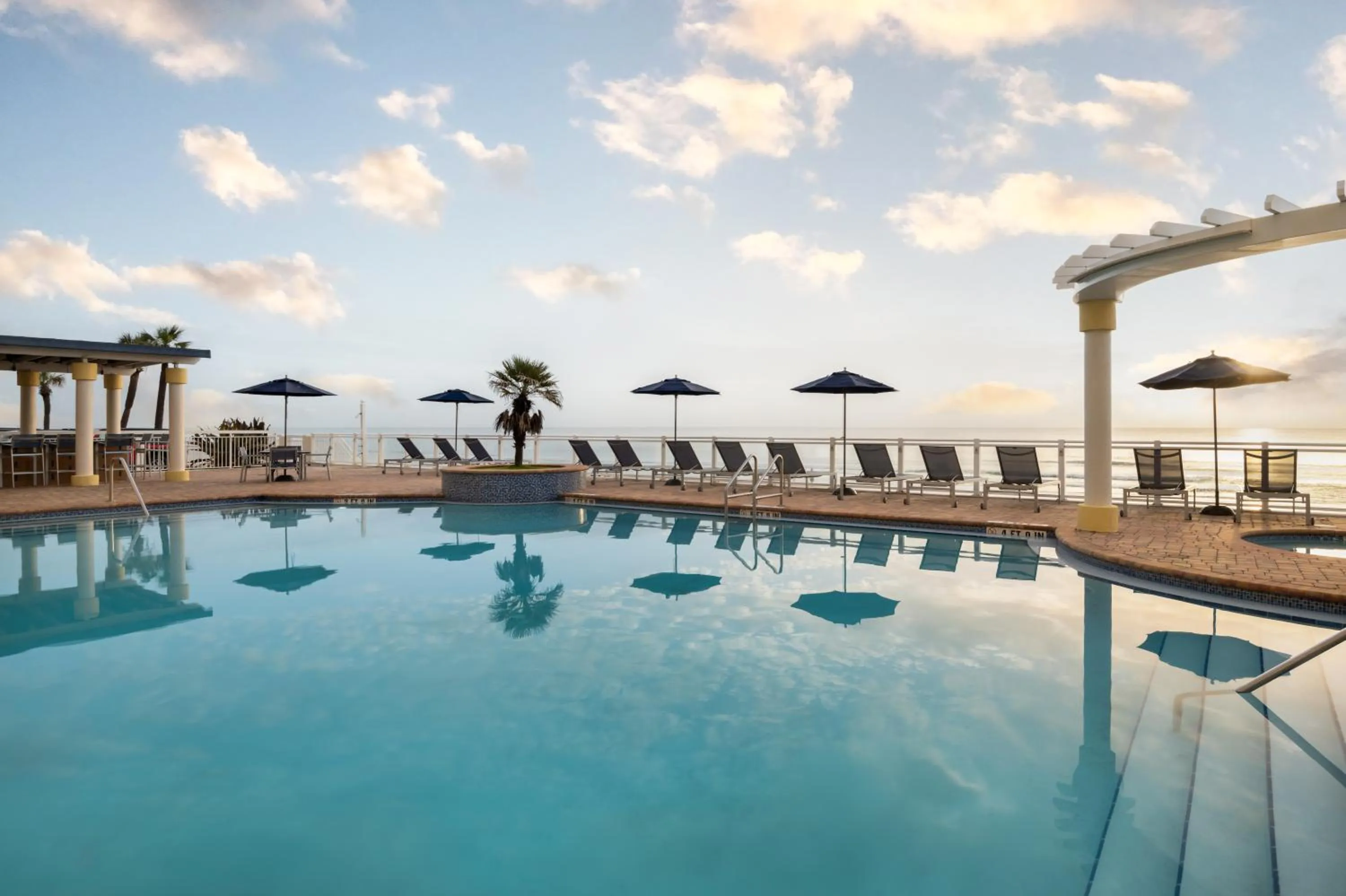 Beach in Hilton Garden Inn Daytona Beach Oceanfront