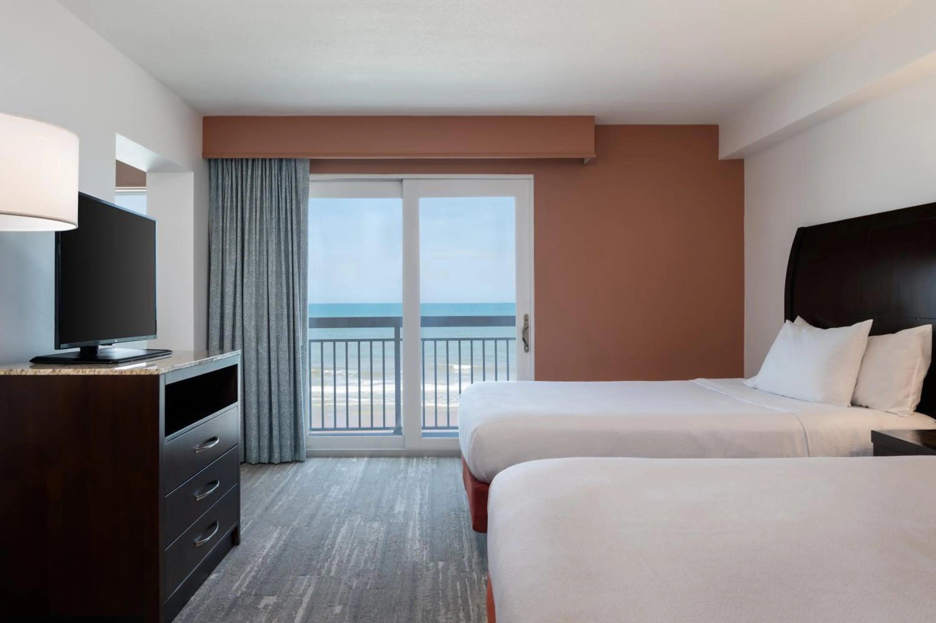 Sea view, Bed in Hilton Garden Inn Daytona Beach Oceanfront
