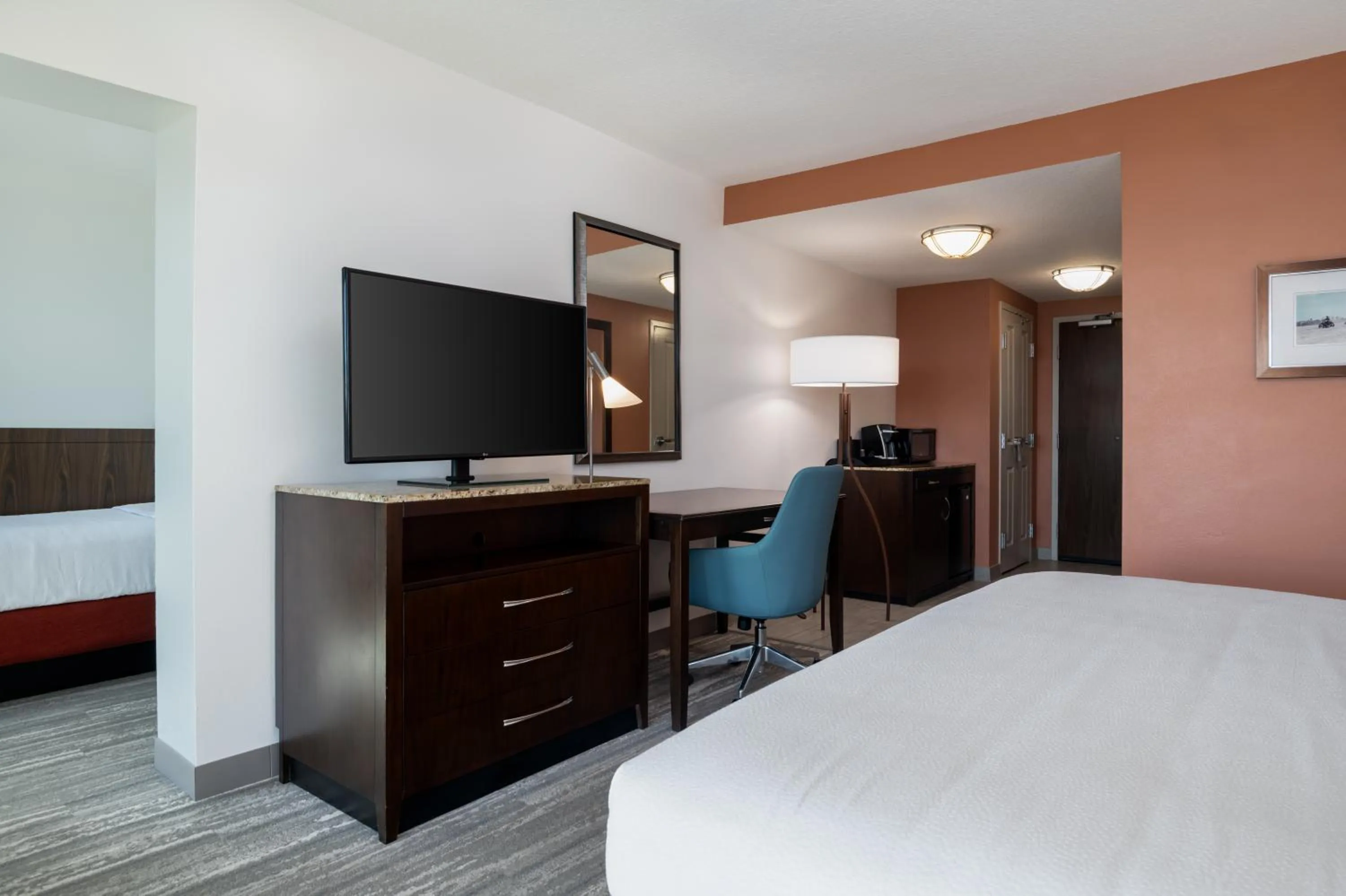 Bed in Hilton Garden Inn Daytona Beach Oceanfront