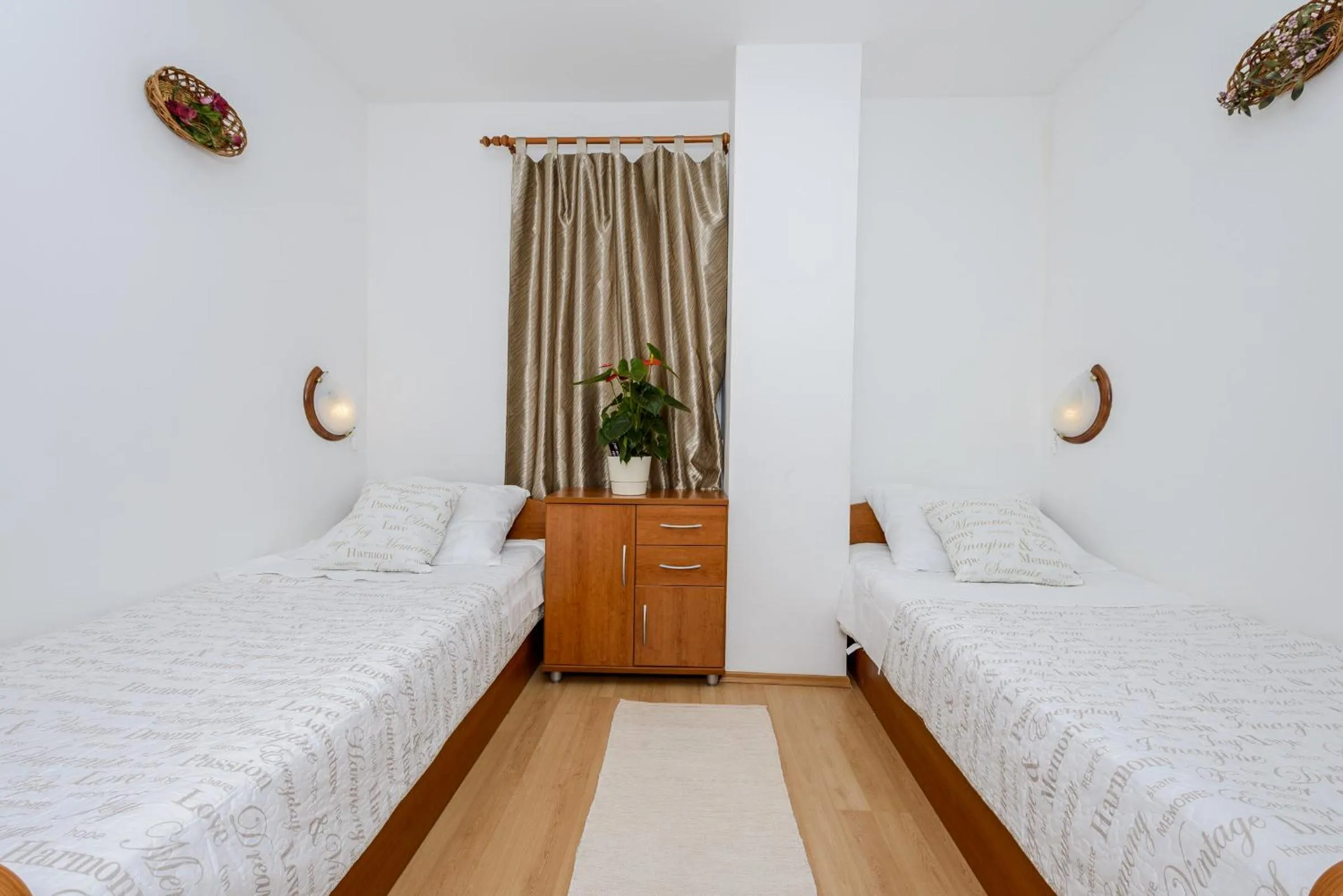 Bedroom, Bed in Kate's Place