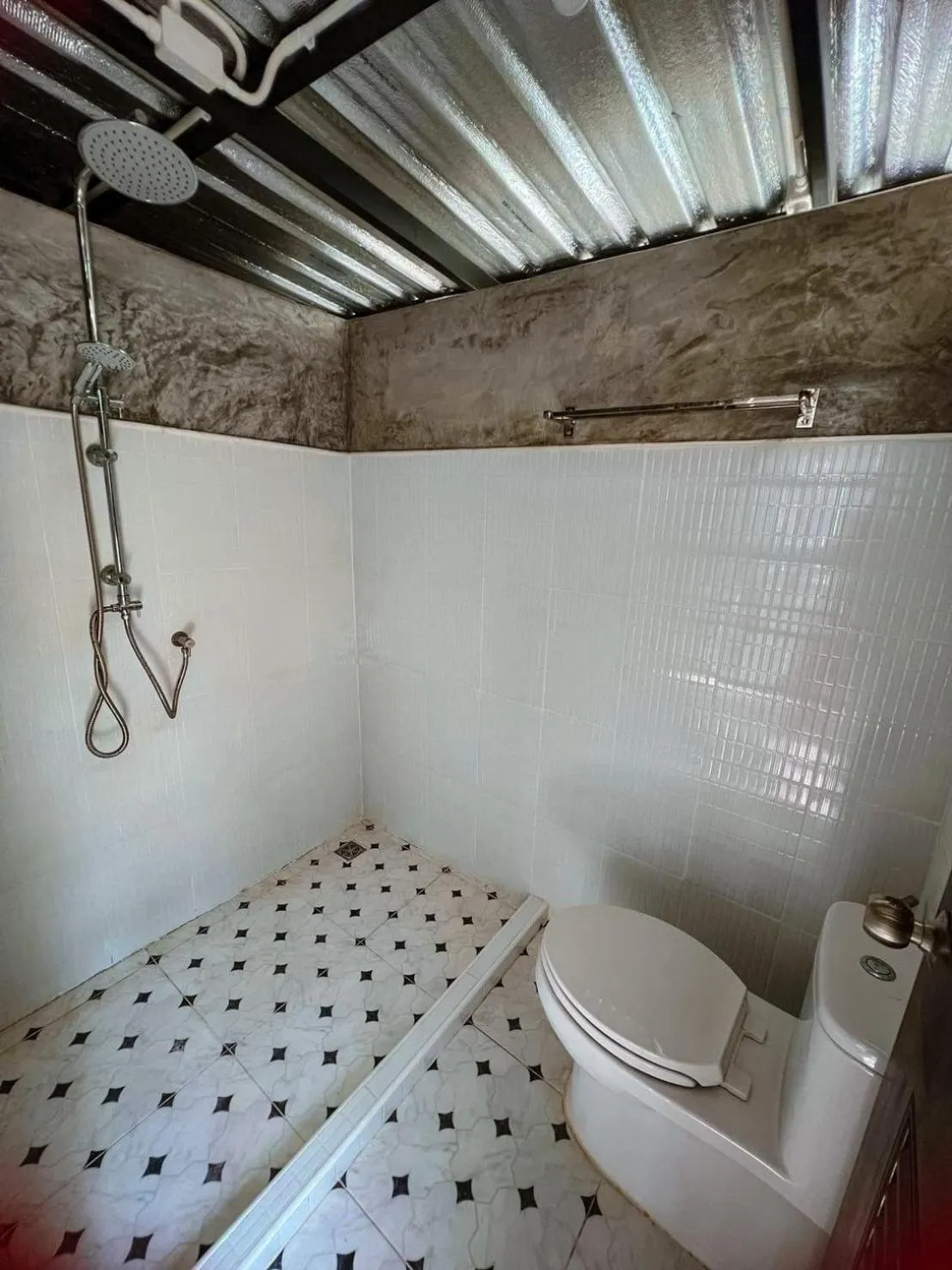 Bathroom in I-Lay House Koh Kood