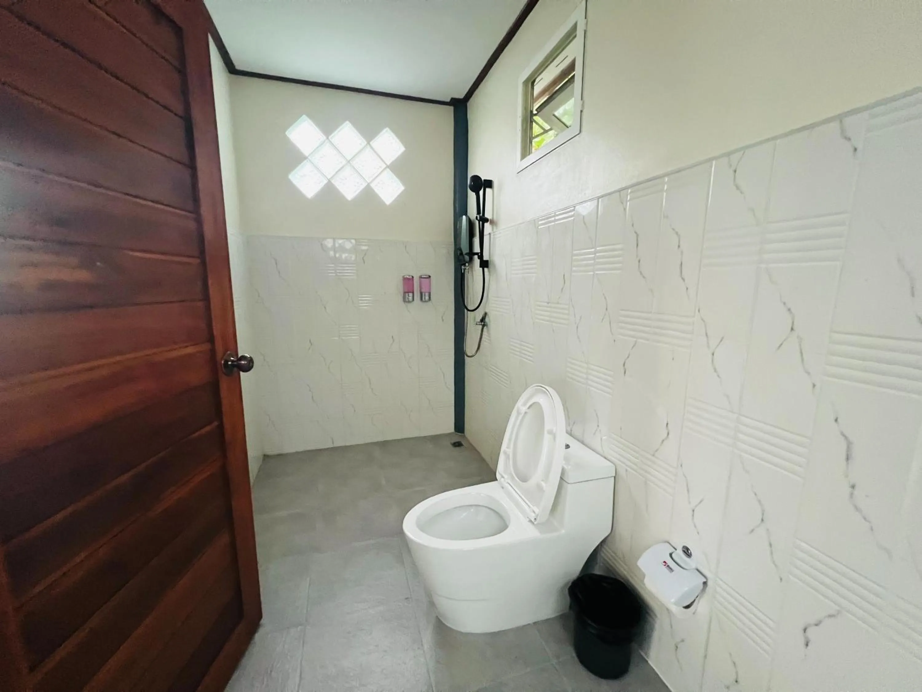 Bathroom in I-Lay House Koh Kood