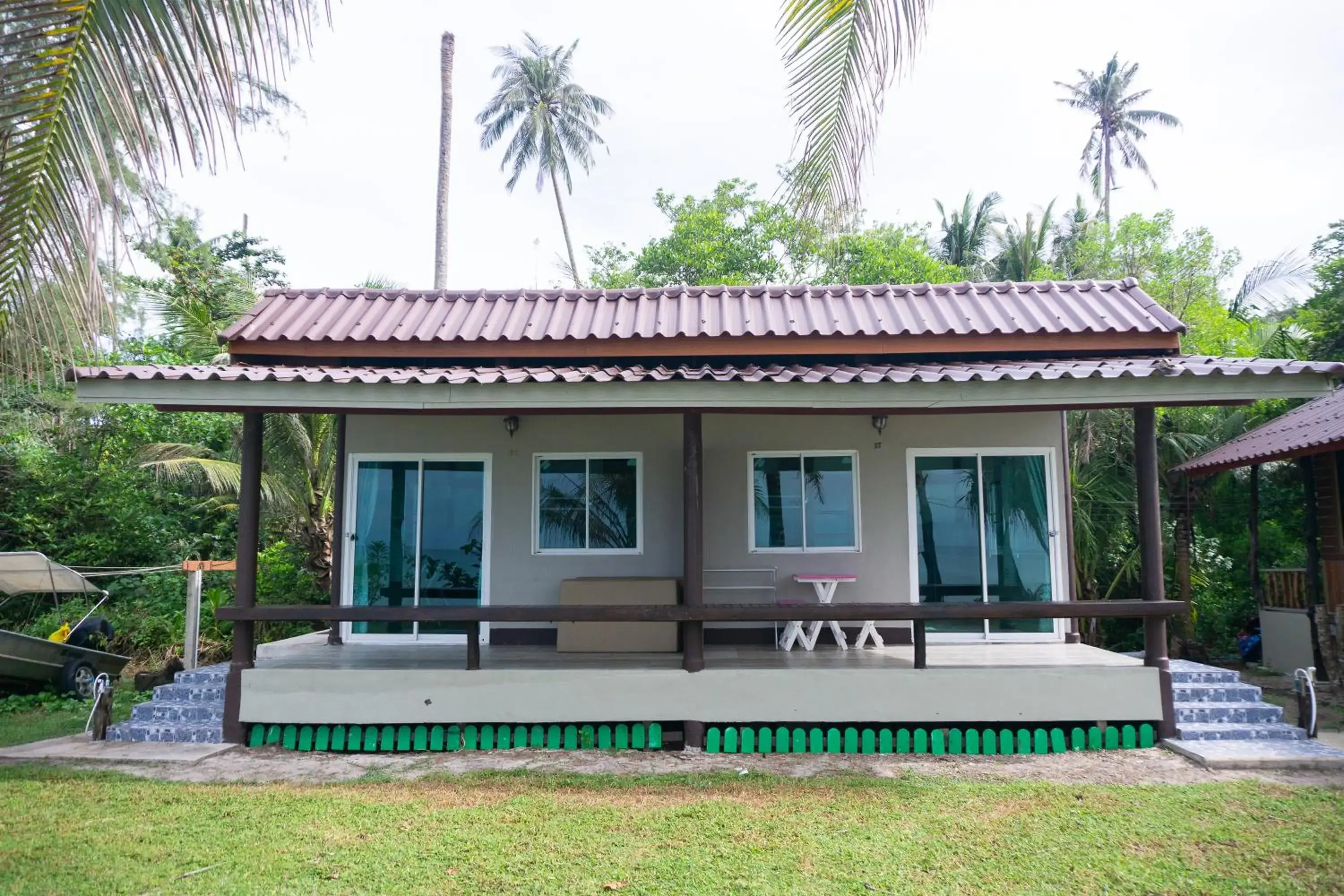 Deluxe Double or Twin Room with Sea View in I-Lay House Koh Kood Deluxe Double or Twin Room with Sea View in I-Lay House Koh Kood