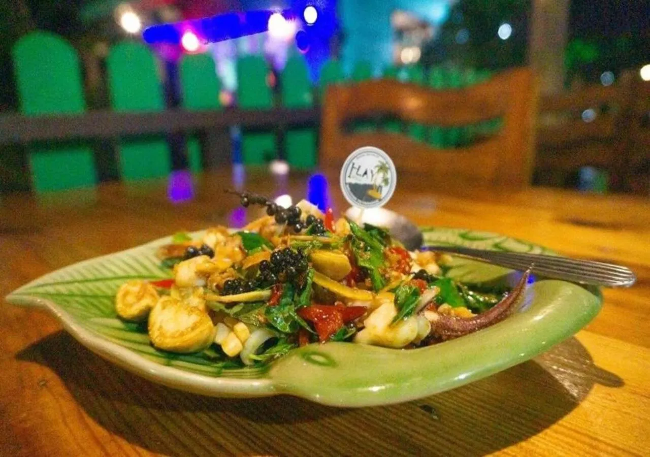 Food in I-Lay House Koh Kood