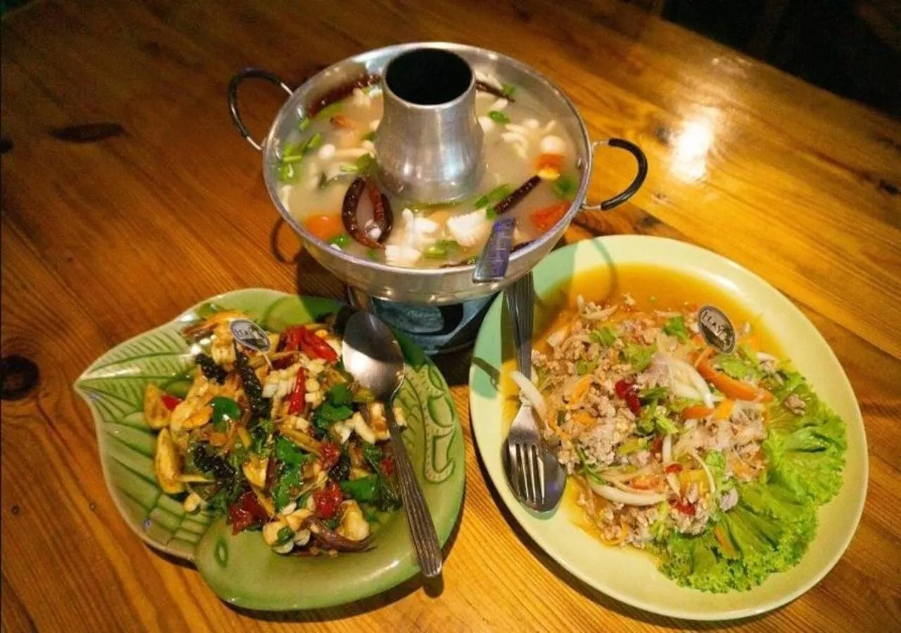 Food in I-Lay House Koh Kood