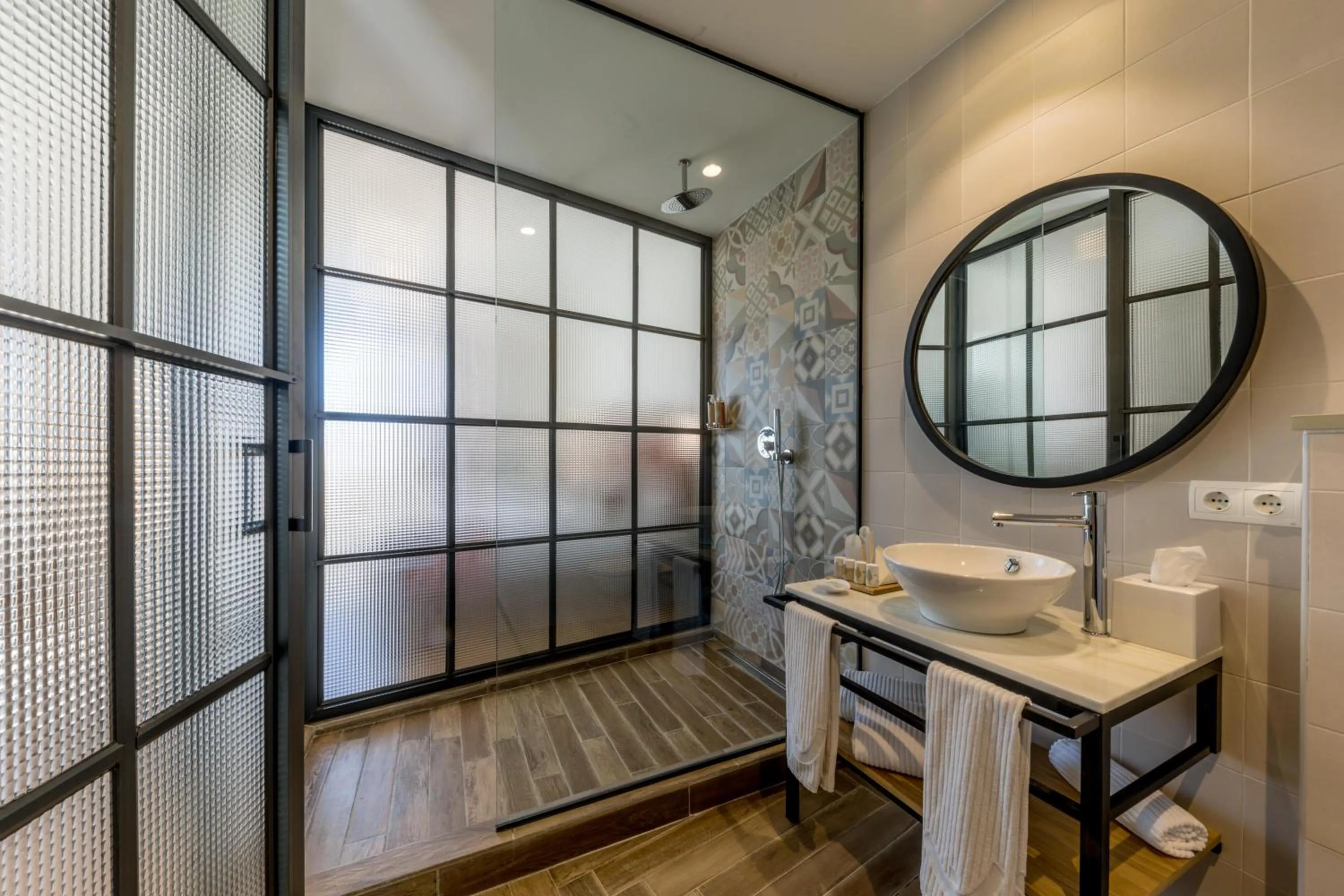 Bathroom in Can Ribera by Zafiro