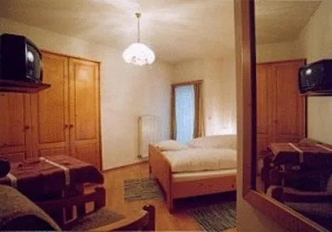 Photo of the whole room, Bed in Hotel & Hostel Sandwirt