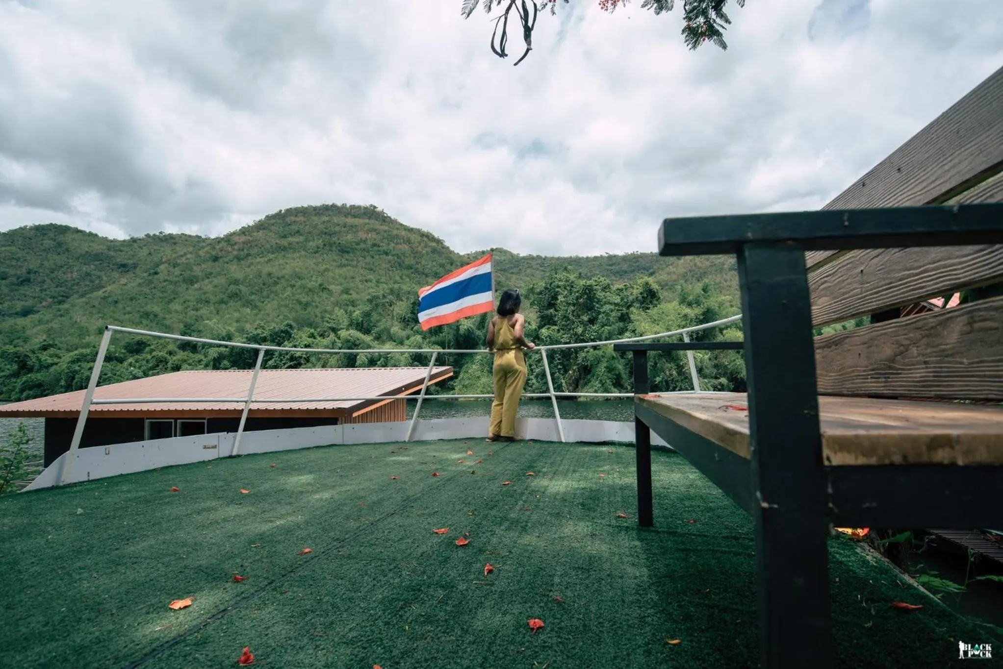 ชอว์ งาทอง รีสอร์ต Chor Ngar Thong Erawan Kanchanaburi