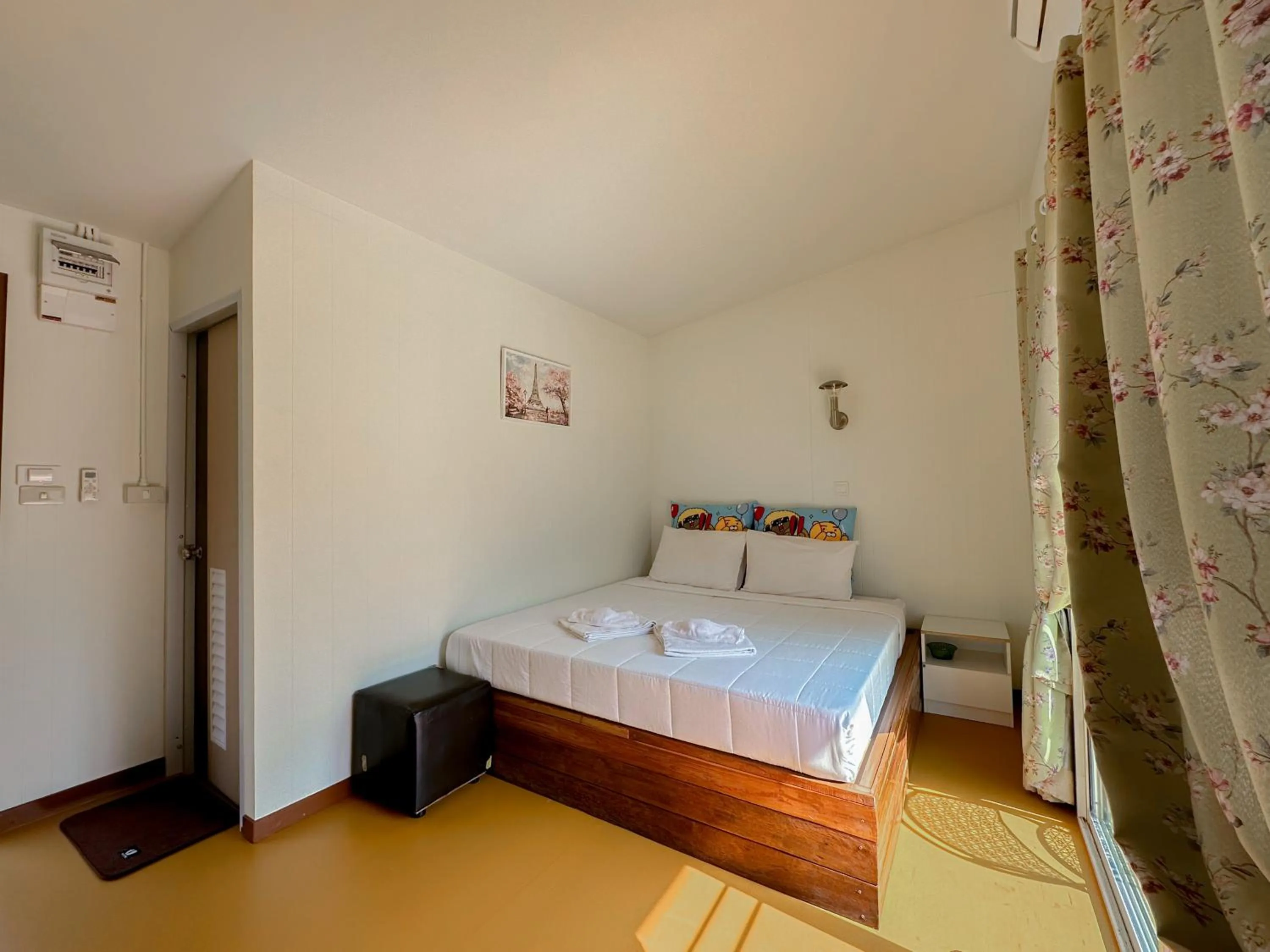 Bed in ชอว์ งาทอง รีสอร์ต Chor Ngar Thong Erawan Kanchanaburi