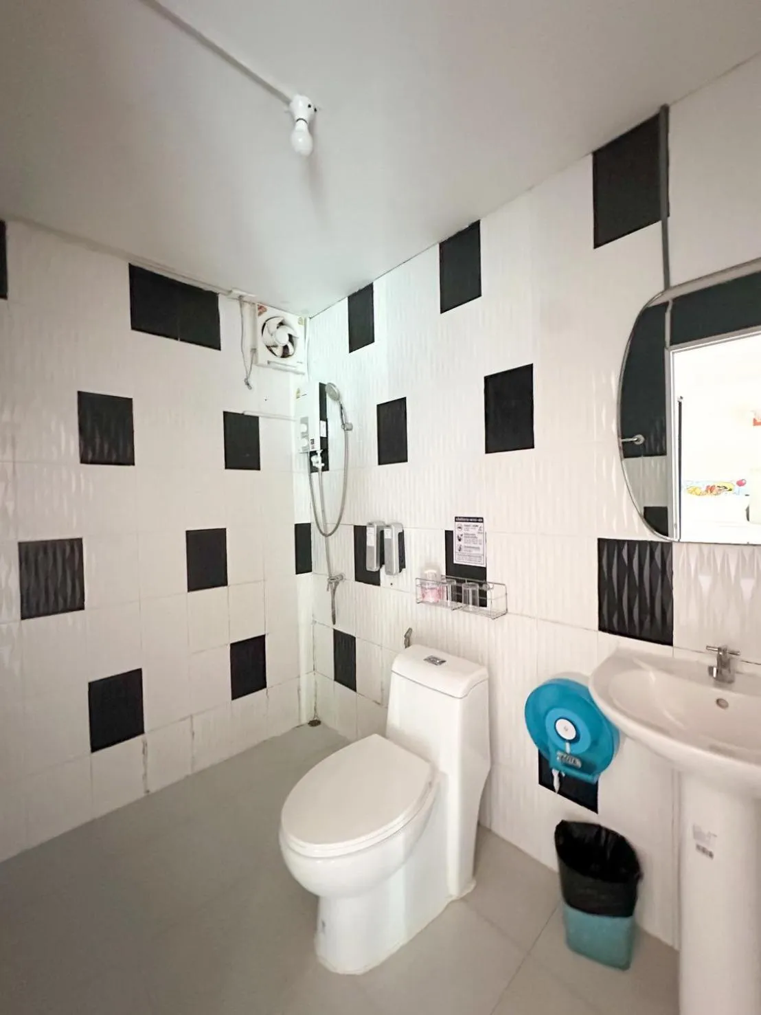 ชอว์ งาทอง รีสอร์ต Chor Ngar Thong Erawan Kanchanaburi