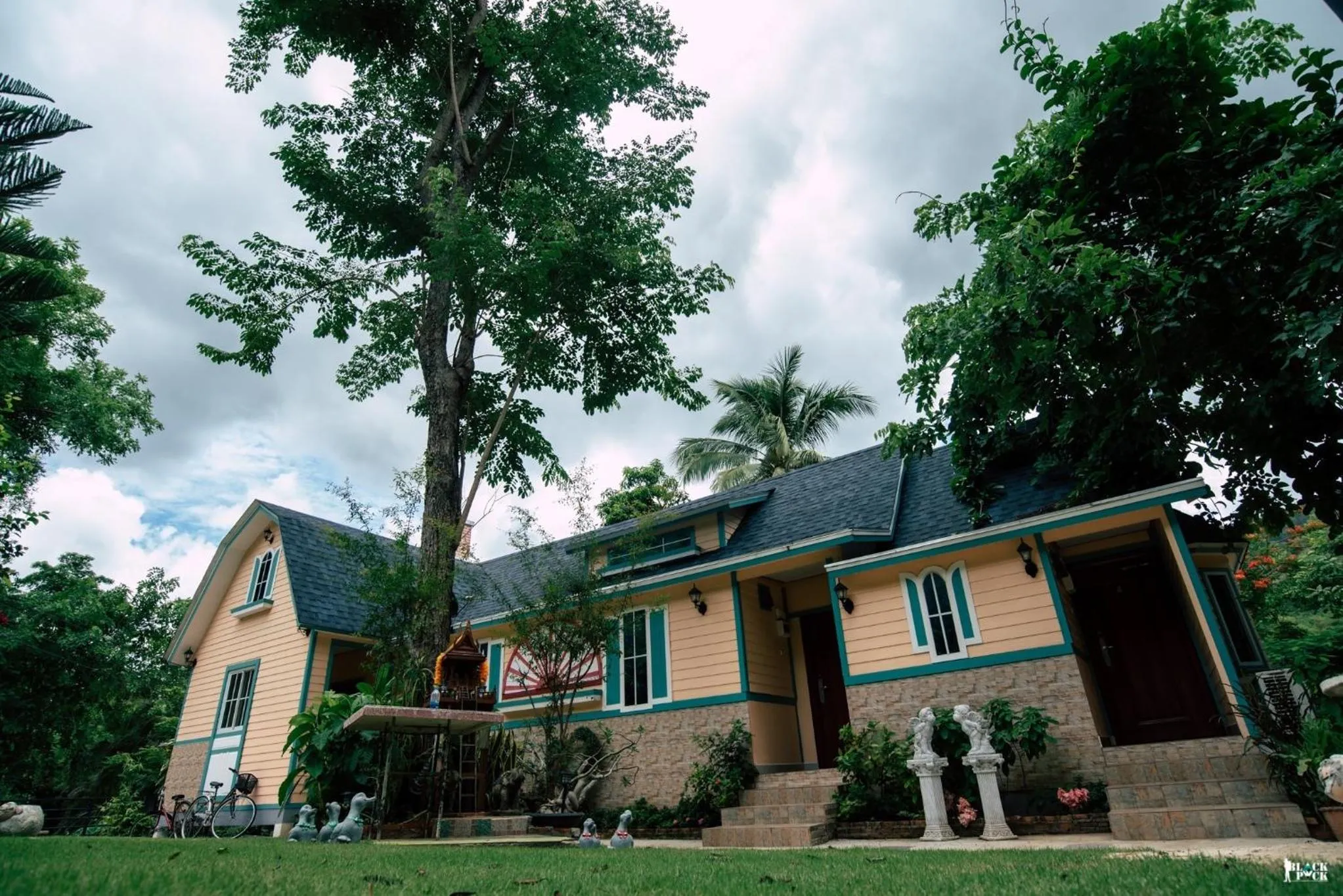 ชอว์ งาทอง รีสอร์ต Chor Ngar Thong Erawan Kanchanaburi